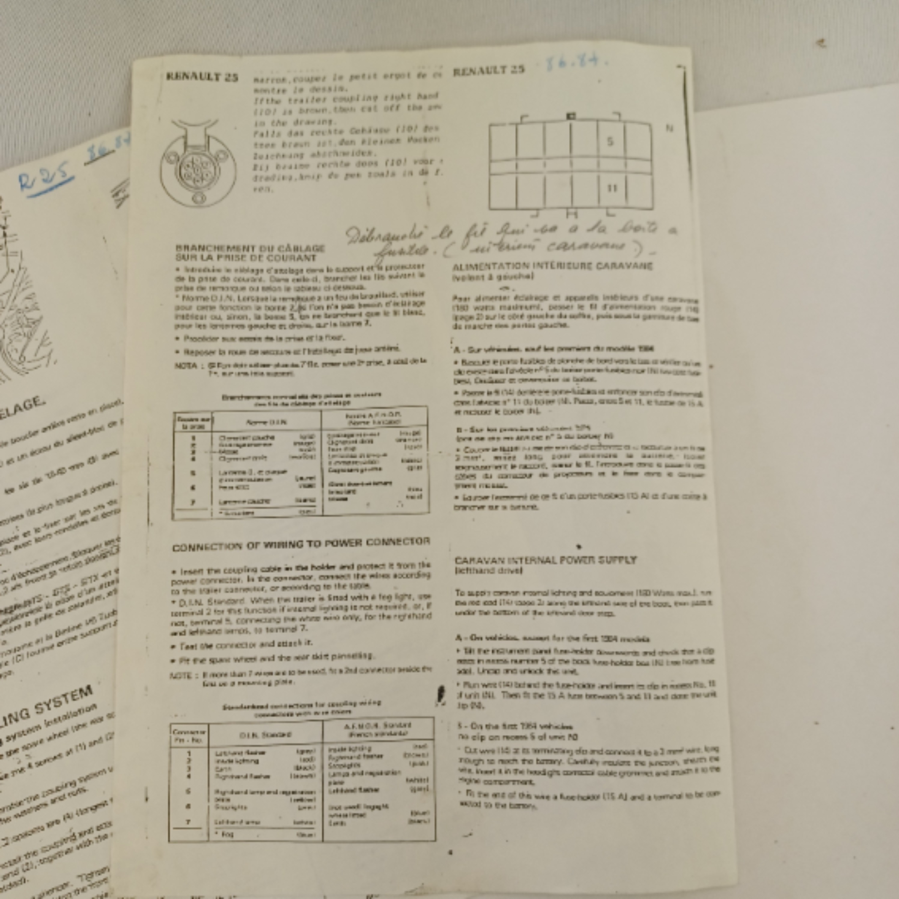 Lot de documents techniques Renault sur Attelage & Freinage (1978–1987) Très bon état - Vue 4 - 