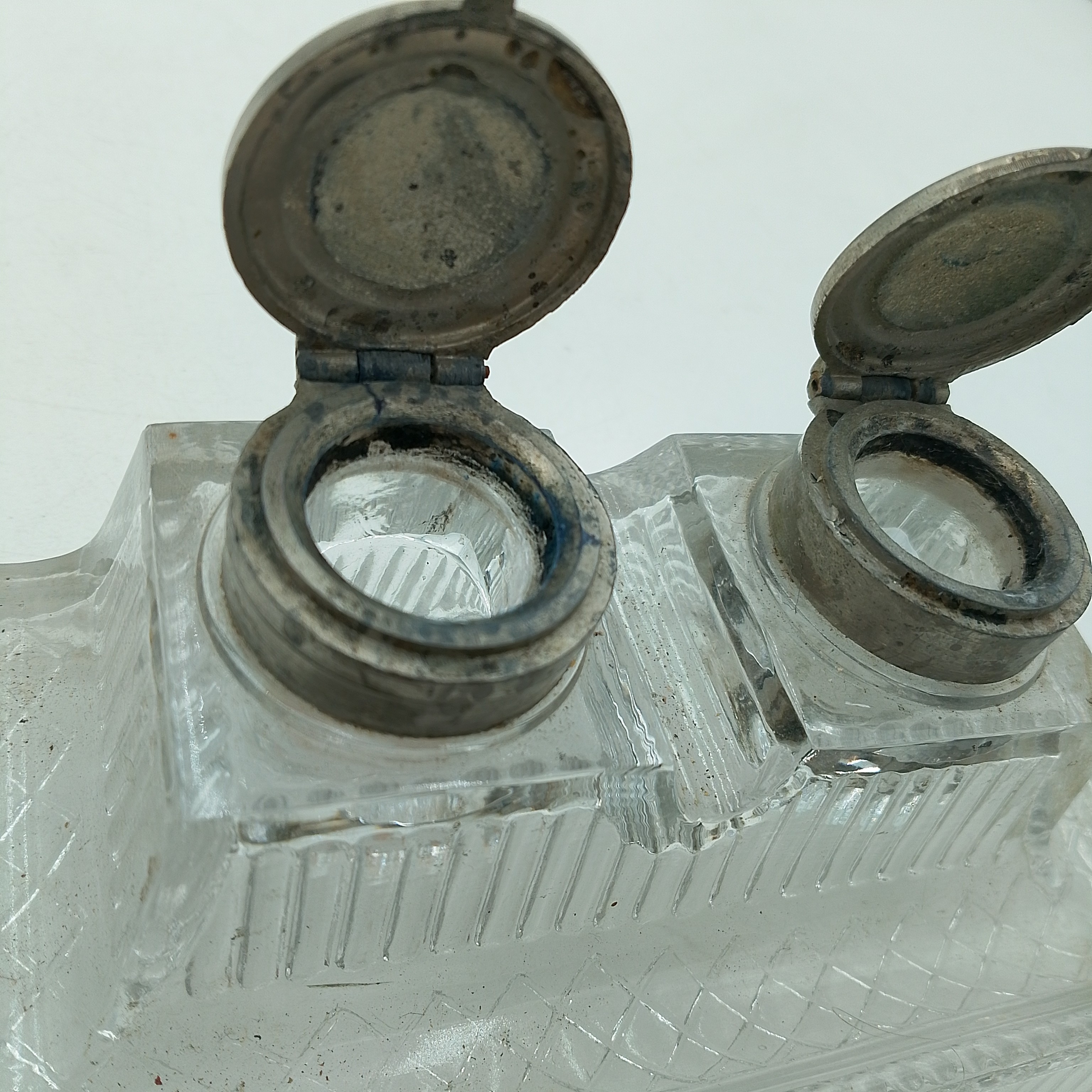 Voir photo 3 de Double encrier en verre Double encrier en verre - Vue 3 -