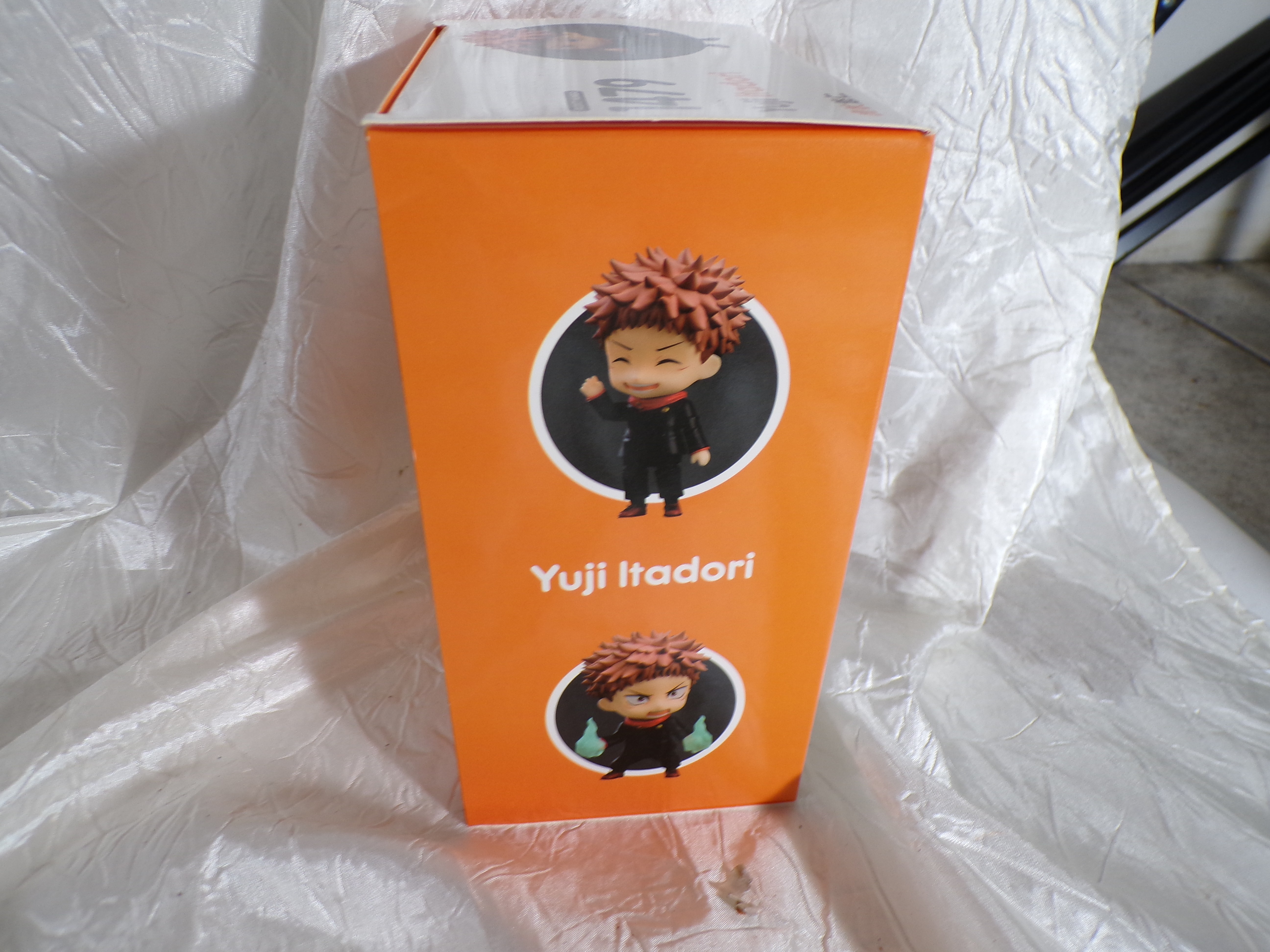Figurine neuve Jujutsu Kaisen, Yuji, Comme neuf - Vue 2 - 