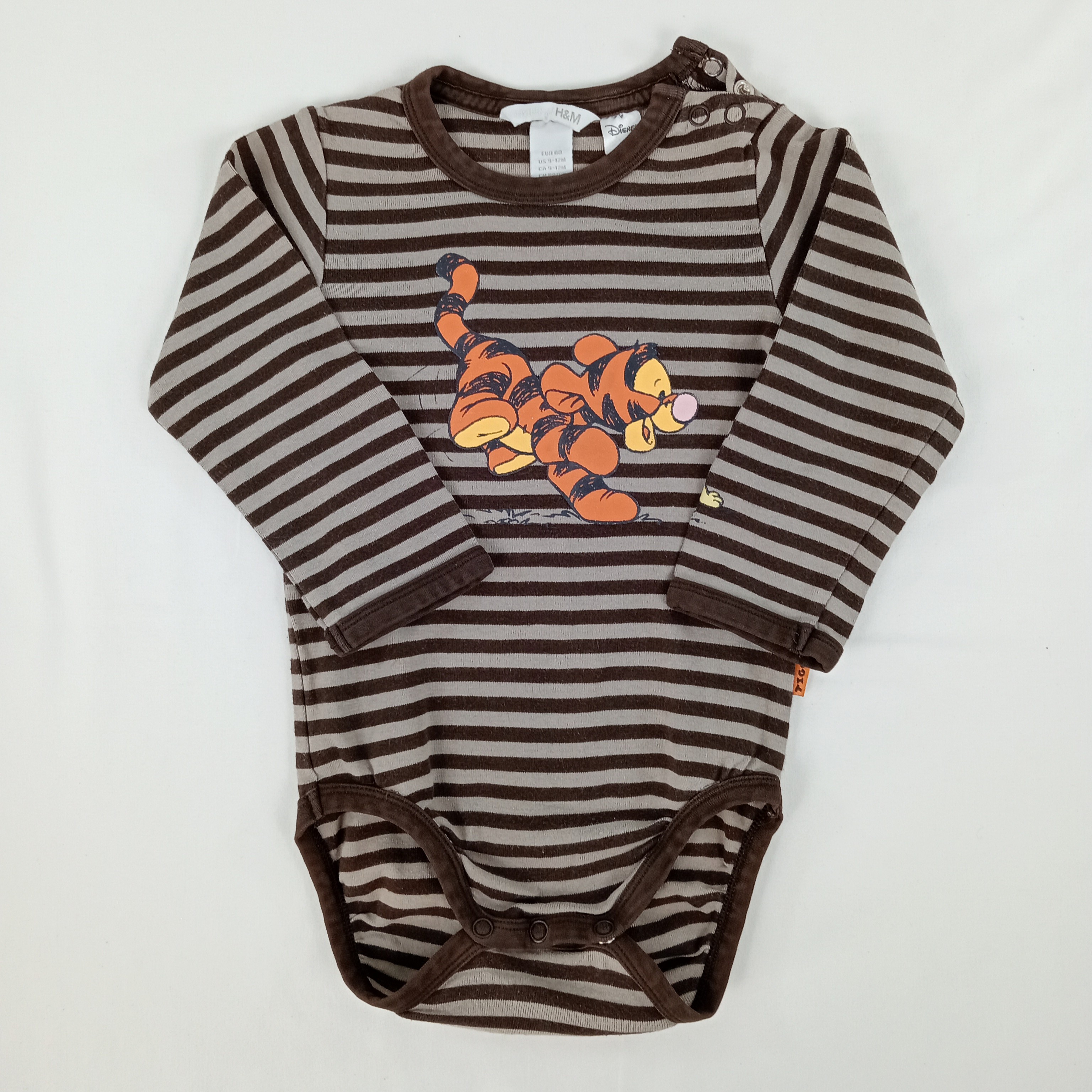 Body bébé garçon de la marque H & M Disney manches longues de couleur marron et fauve taille 80 cm (12 mois) - Photo 2