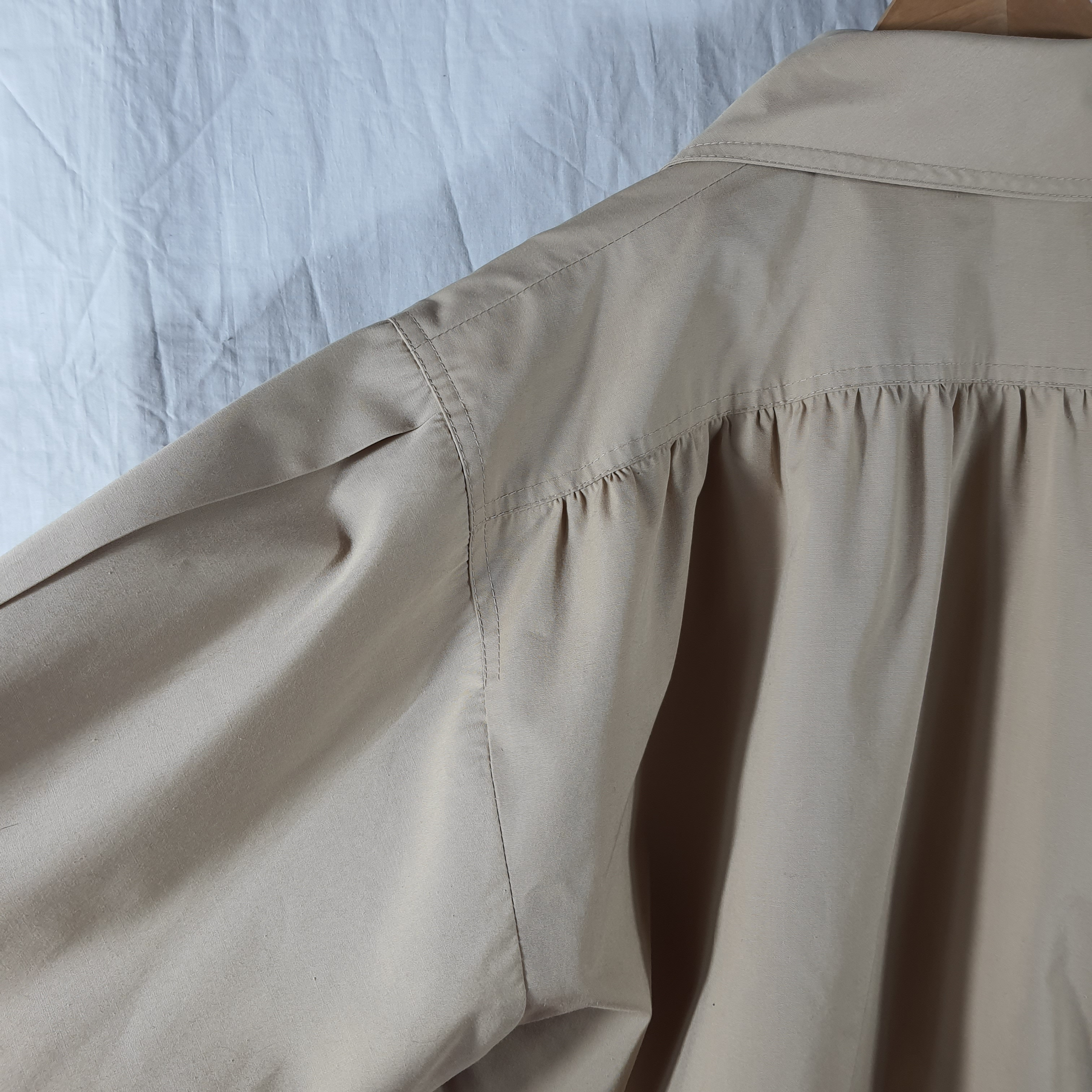 Blouson femme beige vintage - Isabelle boutique Castres - T40 (estimé) Bon état - Vue 3 - 