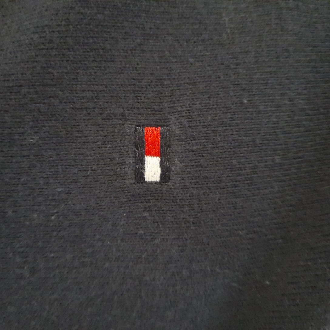Voir photo 4 de Polo Homme sport chic TOMMY HILFIGER T M Polo Homme sport chic TOMMY HILFIGER T M Très bon état - Vue 4 -