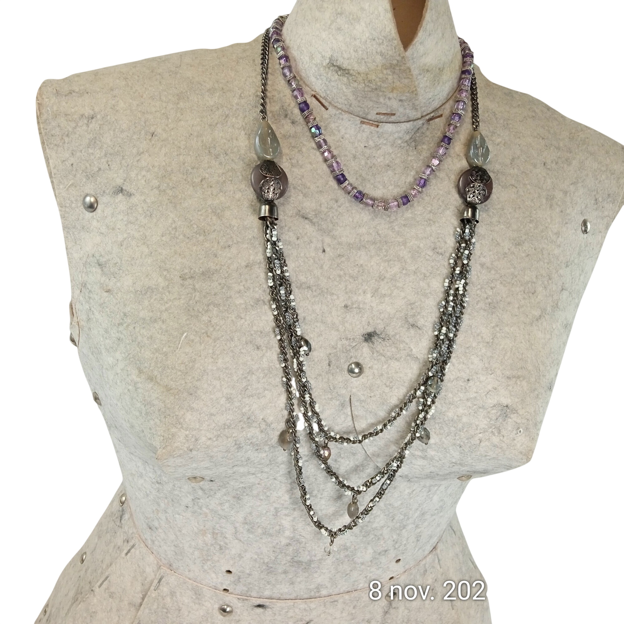Lot de 2 colliers multi rangs et perles Améthyste chaine en acier inoxydable Très bon état -  reconditionné disponible sur Label Emmaüs