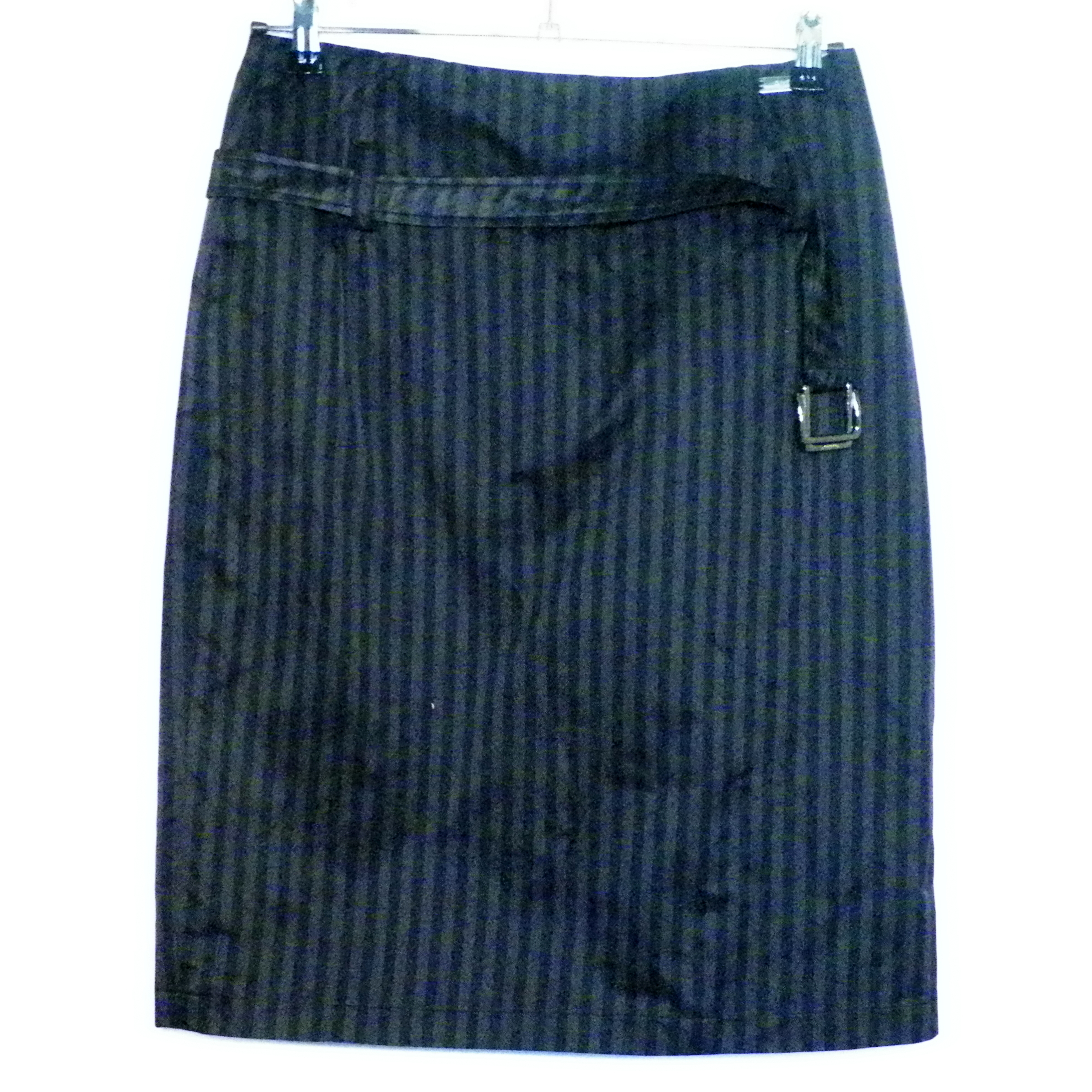 Jupe Violette AIRFIELD Taille Estimée 40. Bon état -  reconditionné disponible sur Label Emmaüs