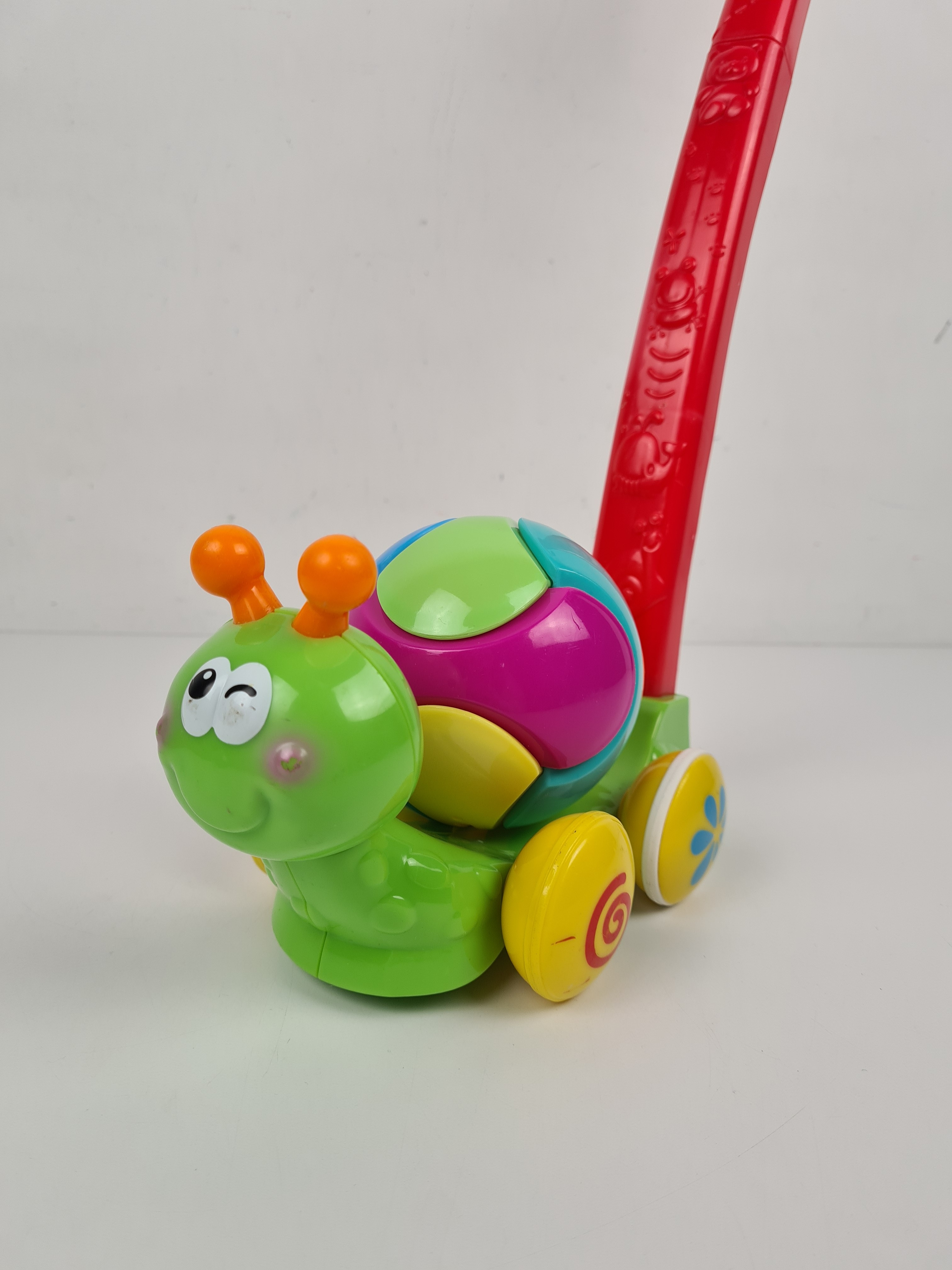 Jeu 1er âge - Escargot à pousser avec une balle - 12 mois + - Photo 1