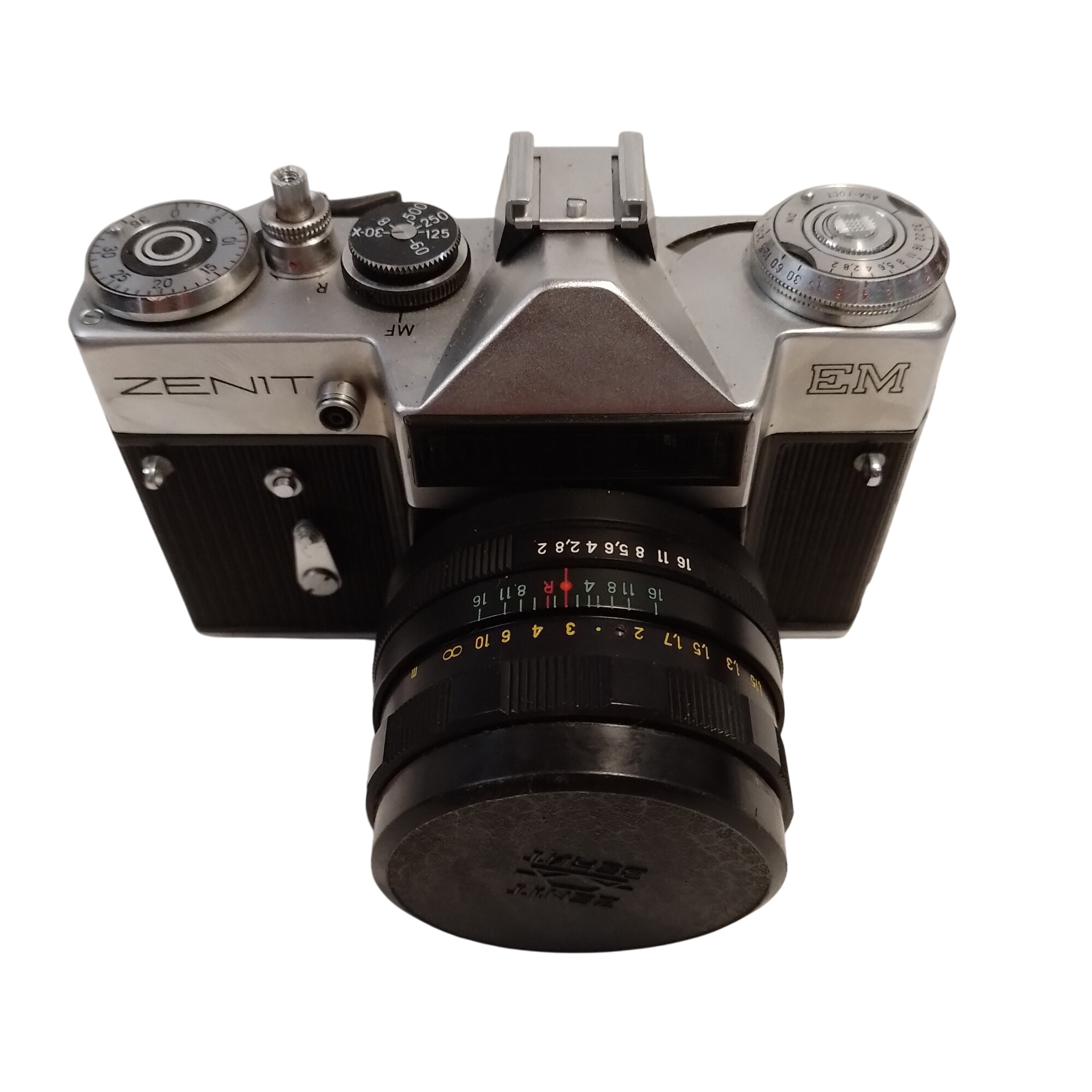 Appareil photo argentique ZENIT EM Bon état -  reconditionné disponible sur Label Emmaüs