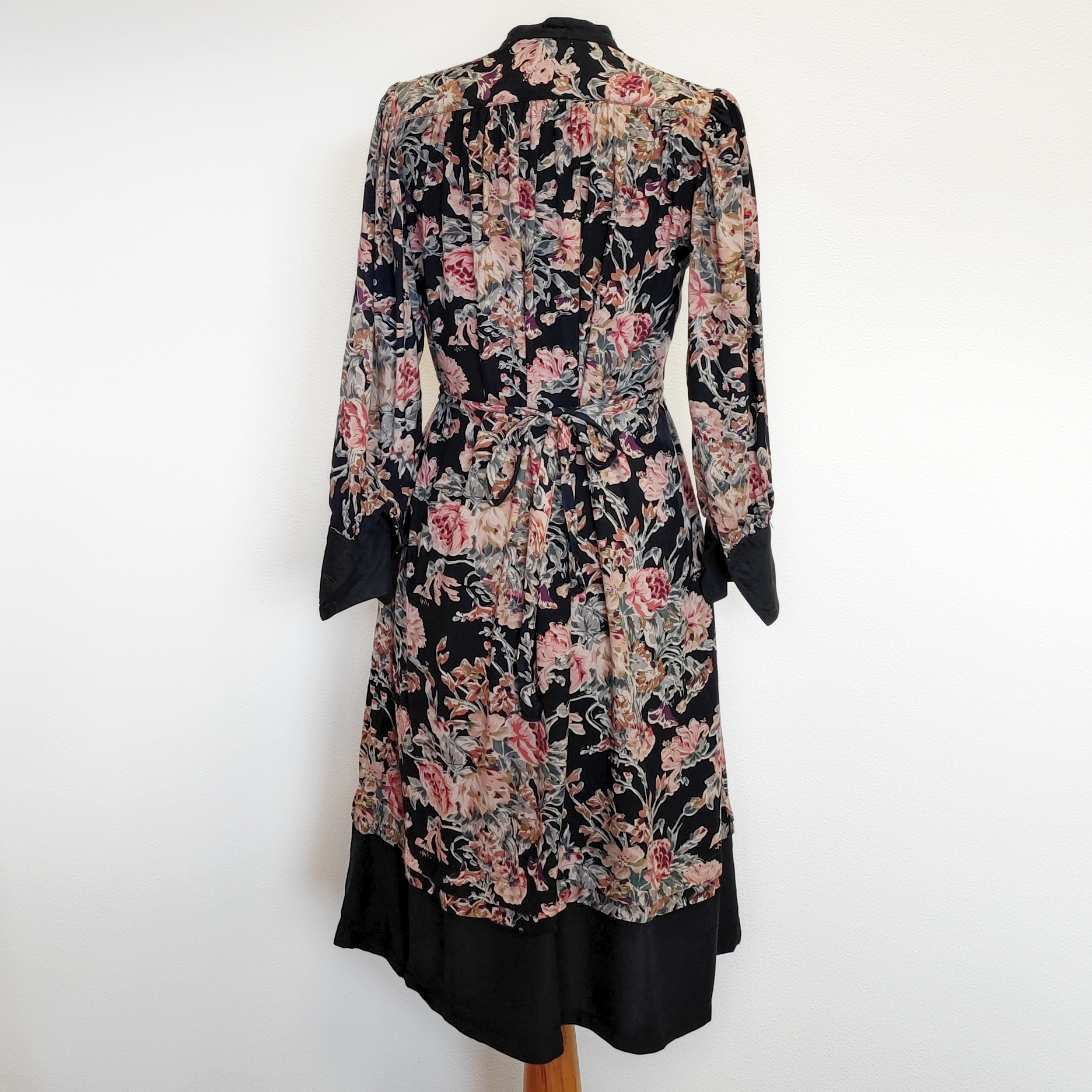 Voir photo 3 de RENÉ DERHY - Jolie robe vintage - S - Femme RENÉ DERHY - Jolie robe vintage - S - Femme Bon état - Vue 3 -