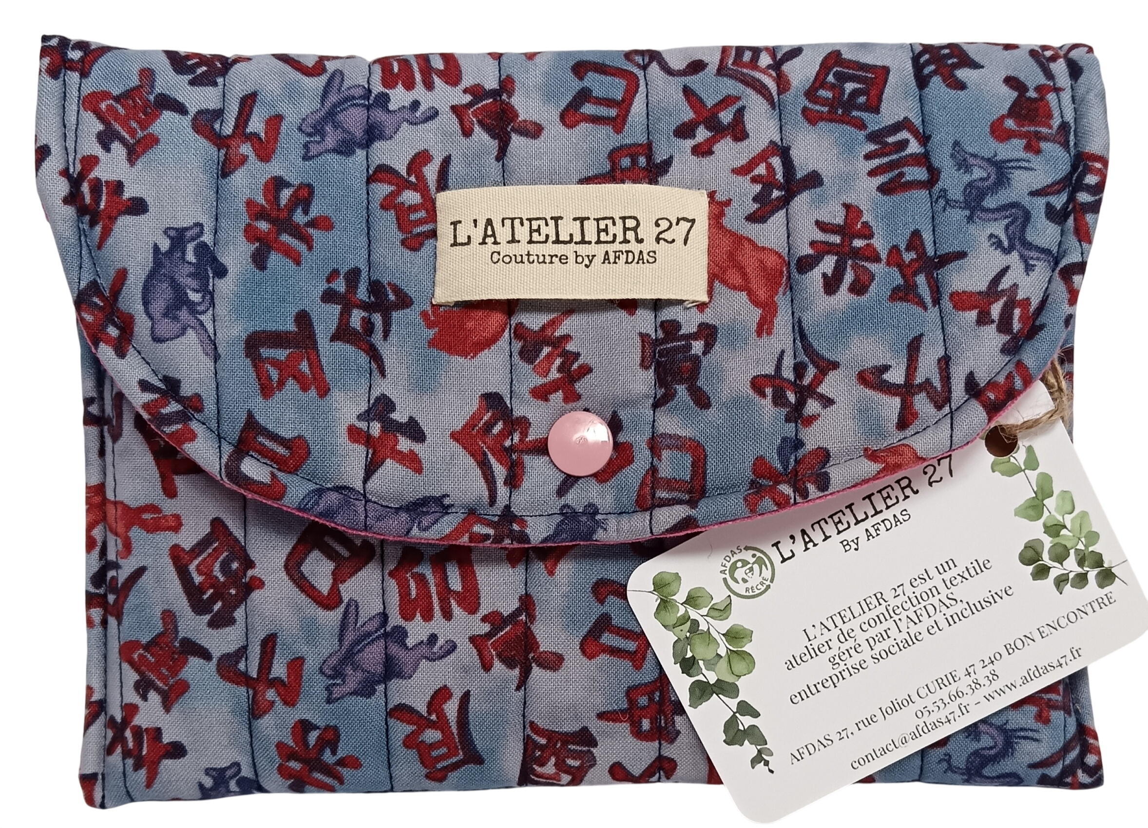 Acheter Pochette faite main par l'Atelier 27 Comme neuf - 12,00 € Pochette faite main par l'Atelier 27 Comme neuf - reconditionné disponible sur Label Emmaüs
