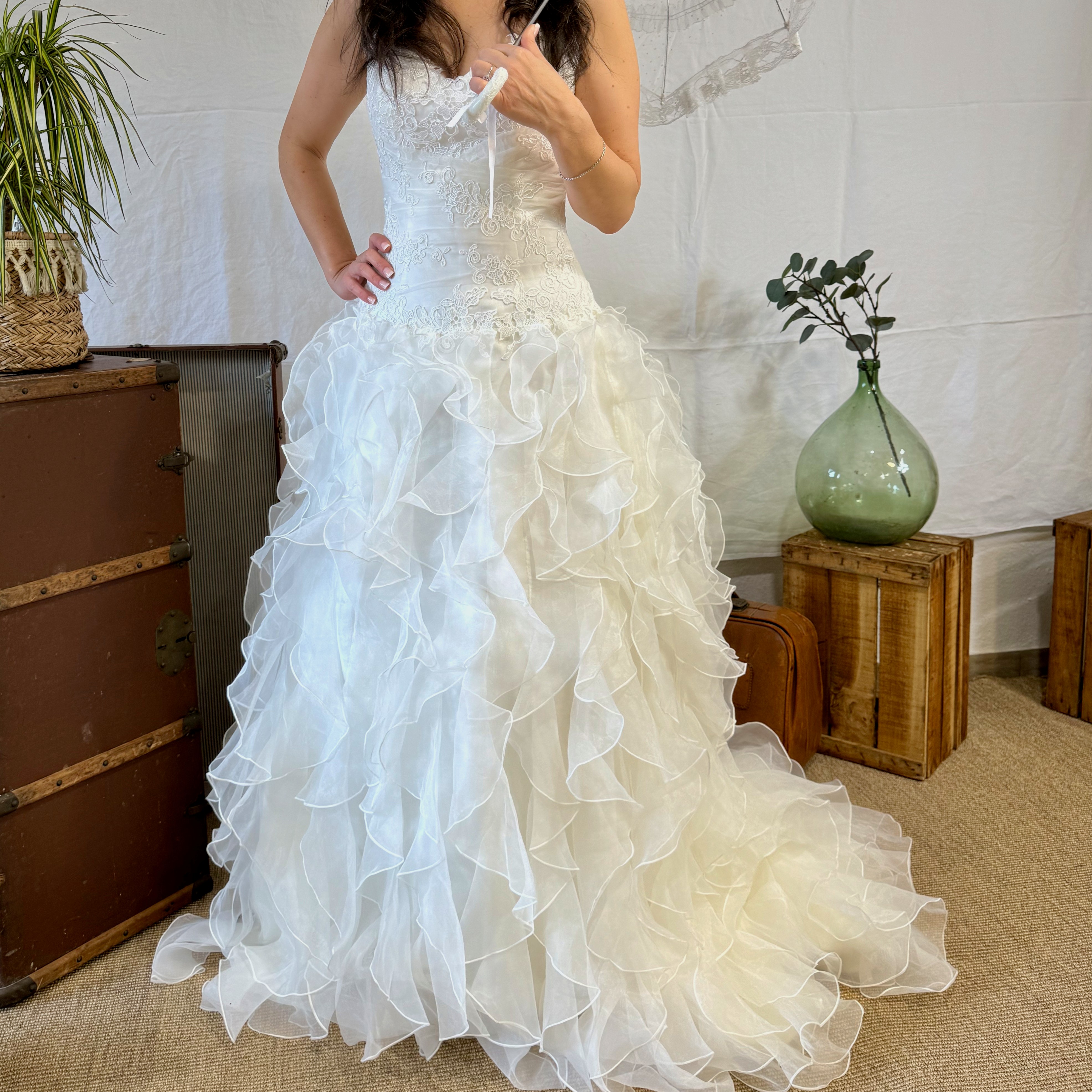 Voir photo 4 de Robe de mariée - Eglantine Créations style romantique Robe de mariée - Eglantine Créations style romantique Très bon état - Vue 4 -