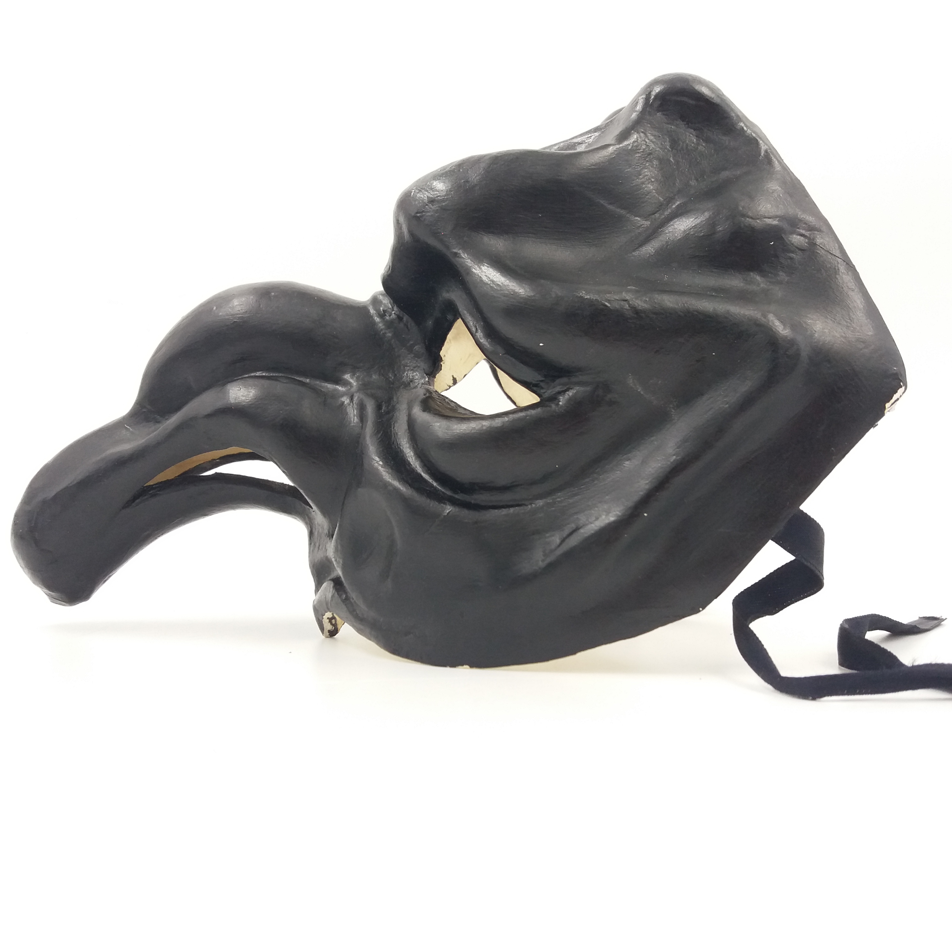  Masque de polichinelle papier maché noir 