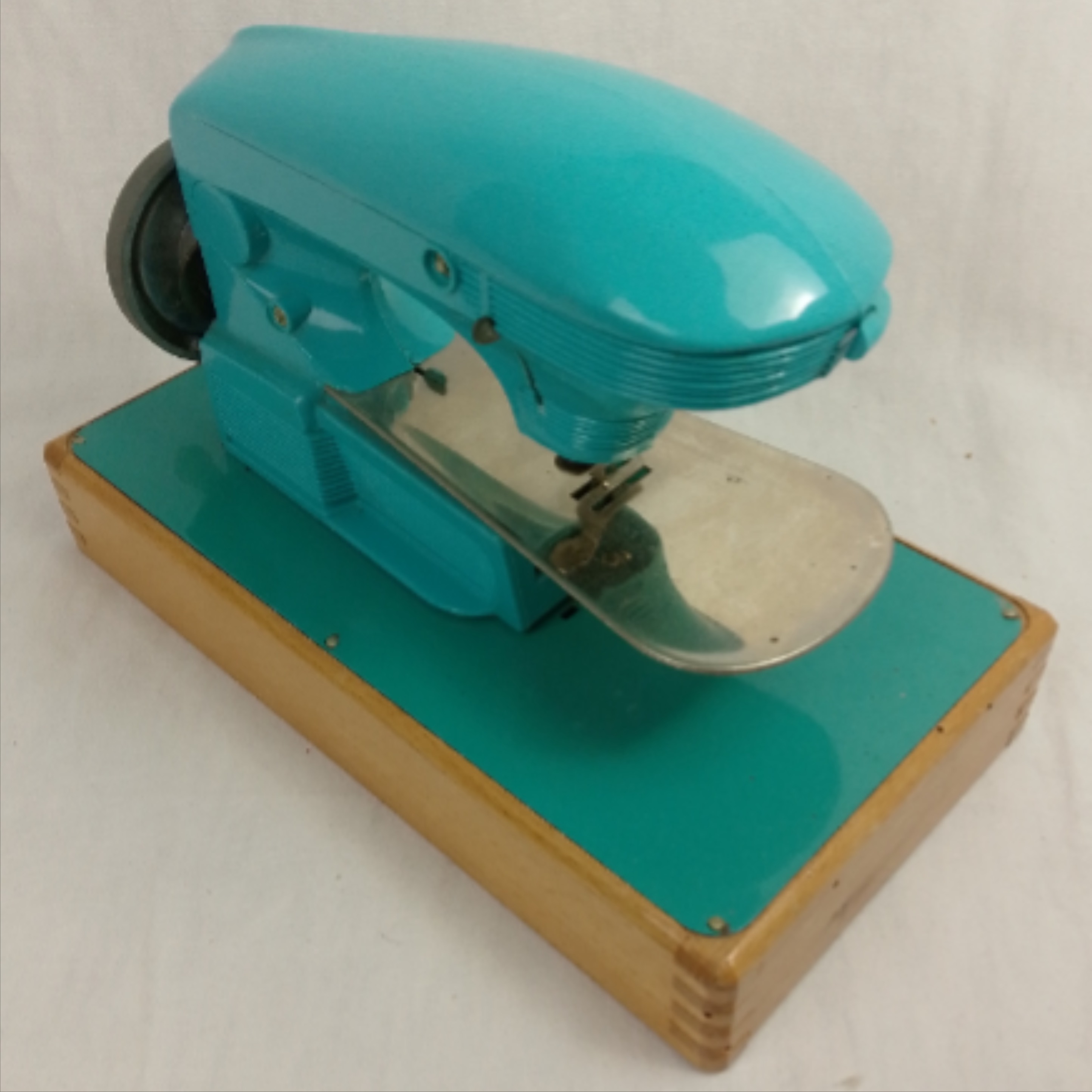 Machine à coudre vintage pour enfant État correct - Vue 5 - 