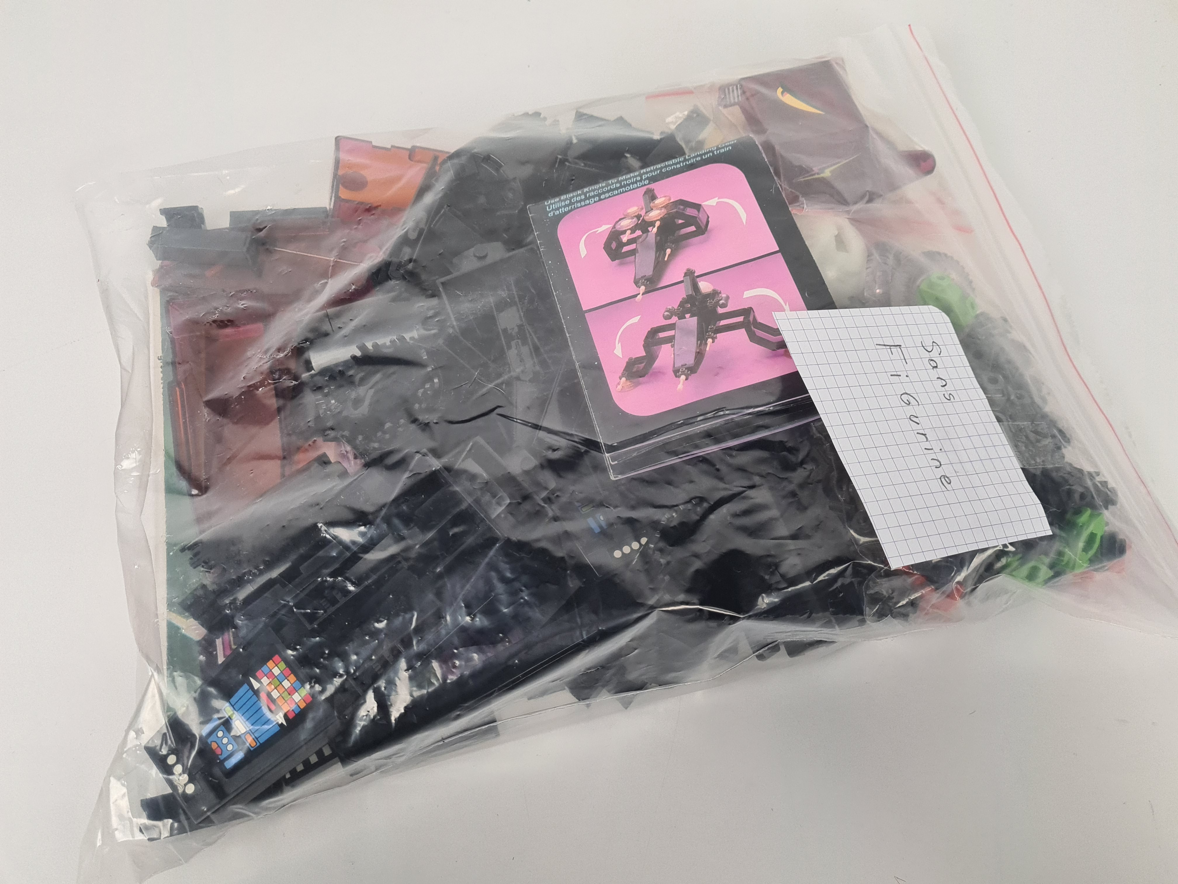 Voir photo 4 de Jeu de construction - Construx Set 6215 Battlestrike Alien Series 1986 - Fisher Price Jeu de construction - Construx Set 6215 Battlestrike Alien Series 1986 - Fisher Price Bon état - Vue 4 -