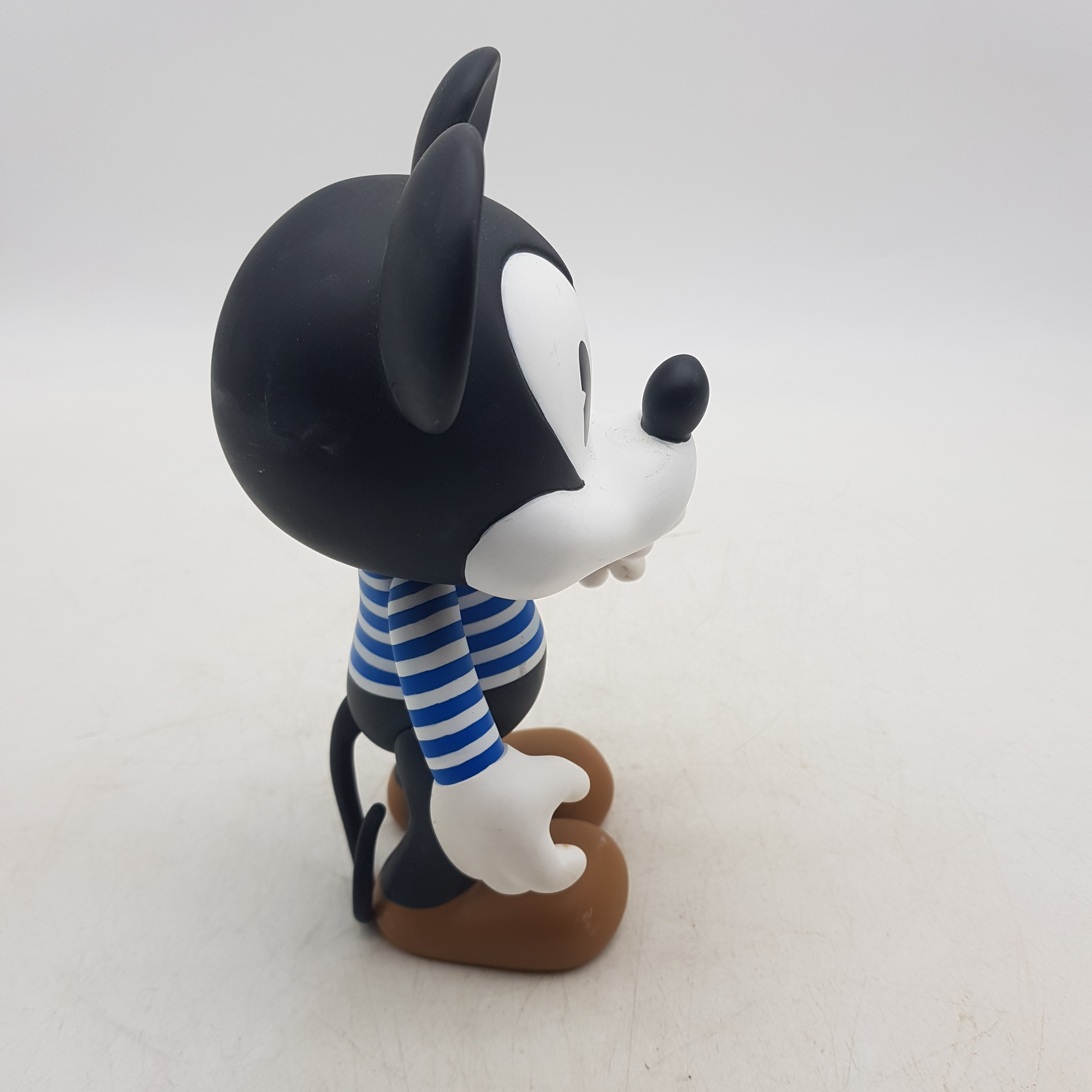Voir photo 2 de Figurine Mickey Paris 2014 Figurine Mickey Paris 2014 Bon état - Vue 2 -
