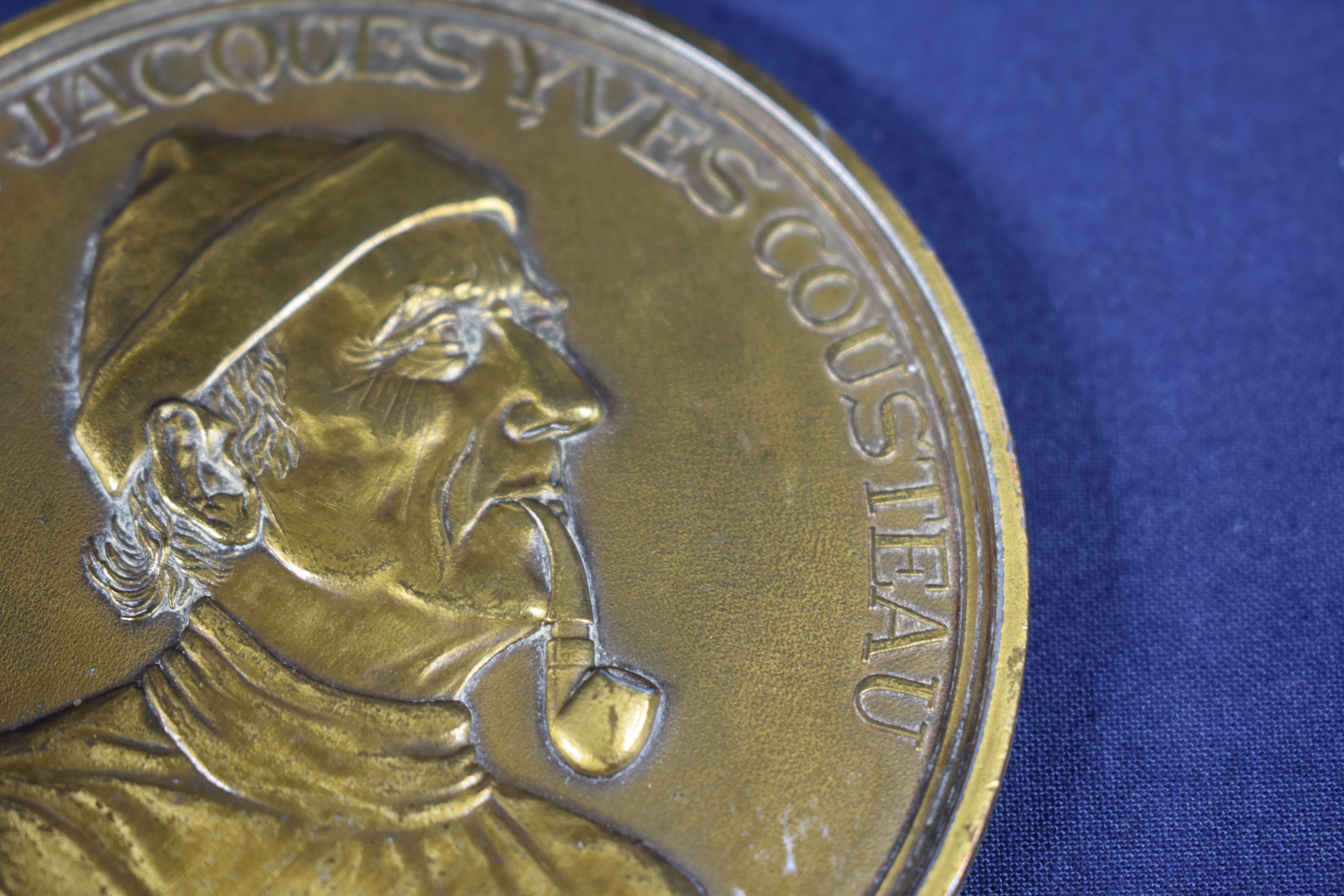 Médaille PERSONNAGES CÉLÈBRES Commandant Cousteau, la Calypso en Bronze