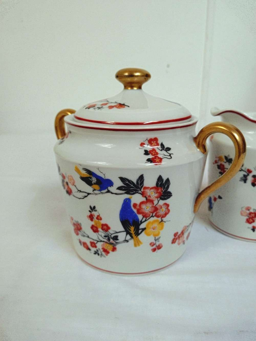 Petit pichet et son sucrier en porcelaine de Limoges, décor japonisant. - Photo 2