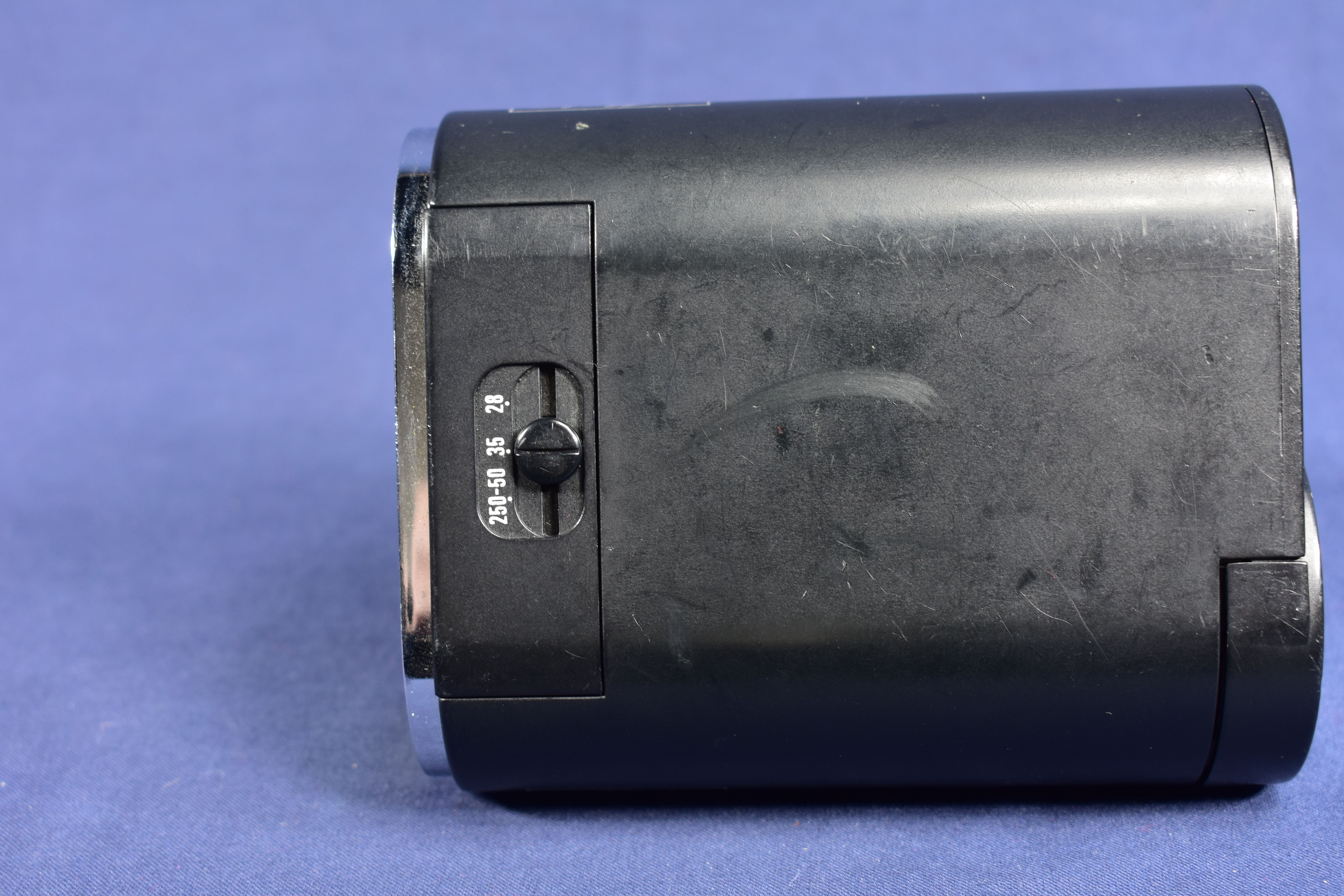 Appareil photo NIKON F 90, avec objectif de 50 mm, Objectif NIKON 35 - 105 mm, flash 1 ET 2 , 38 CT 7. - Photo 3