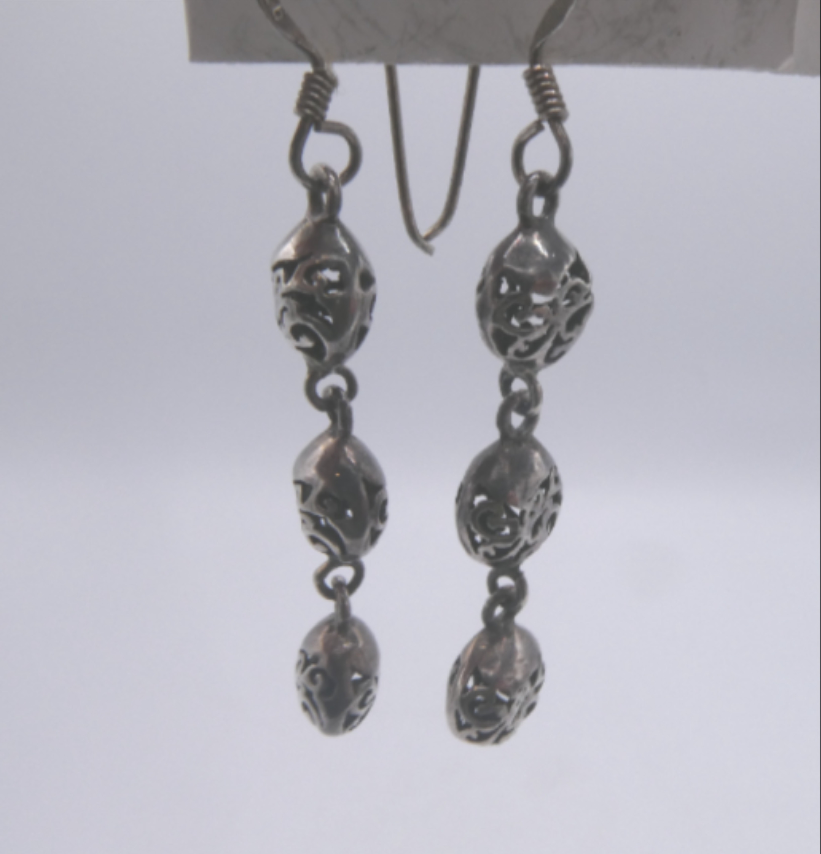 Boucles d'oreilles 3 boules pendantes en Argent ajouré - Photo 1