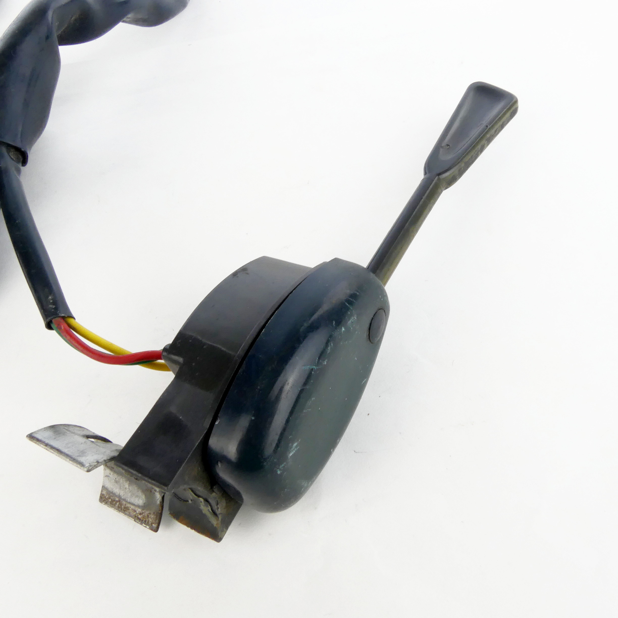 Ancien commodo Citroën avec manette de clignotant Cartier Bon état - Vue 4 - 