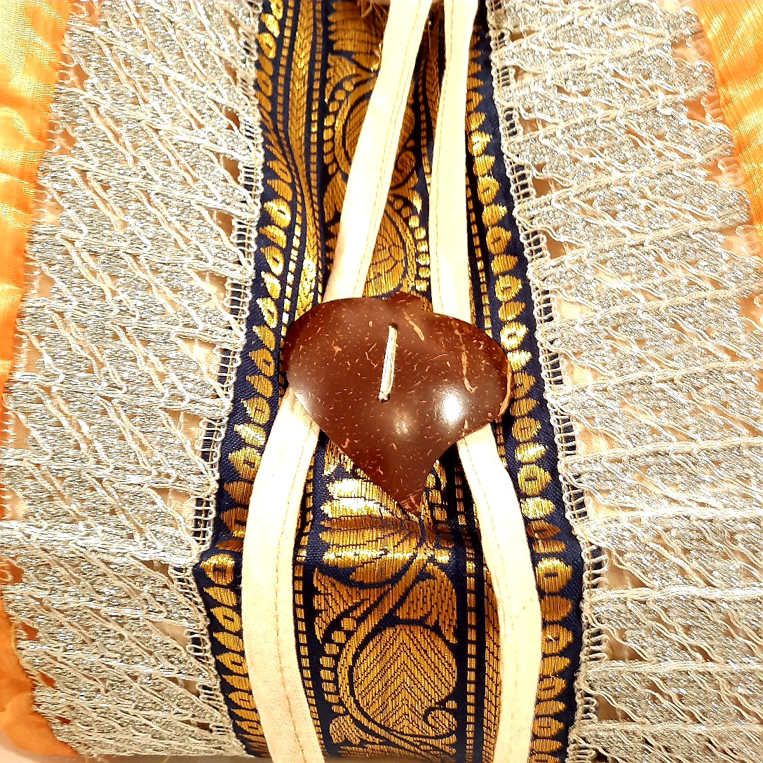 Sac artisanal Shoba du Sri Lanka en tissus brillants Très bon état - Vue 2 - 