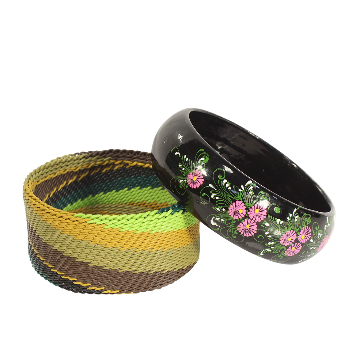 Acheter 2 bracelets larges Bon état - 12,00 € 2 bracelets larges Bon état - reconditionné disponible sur Label Emmaüs