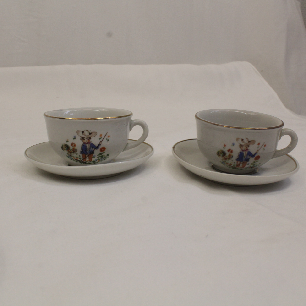 Dinette en porcelaine Très bon état - Vue 4 - 