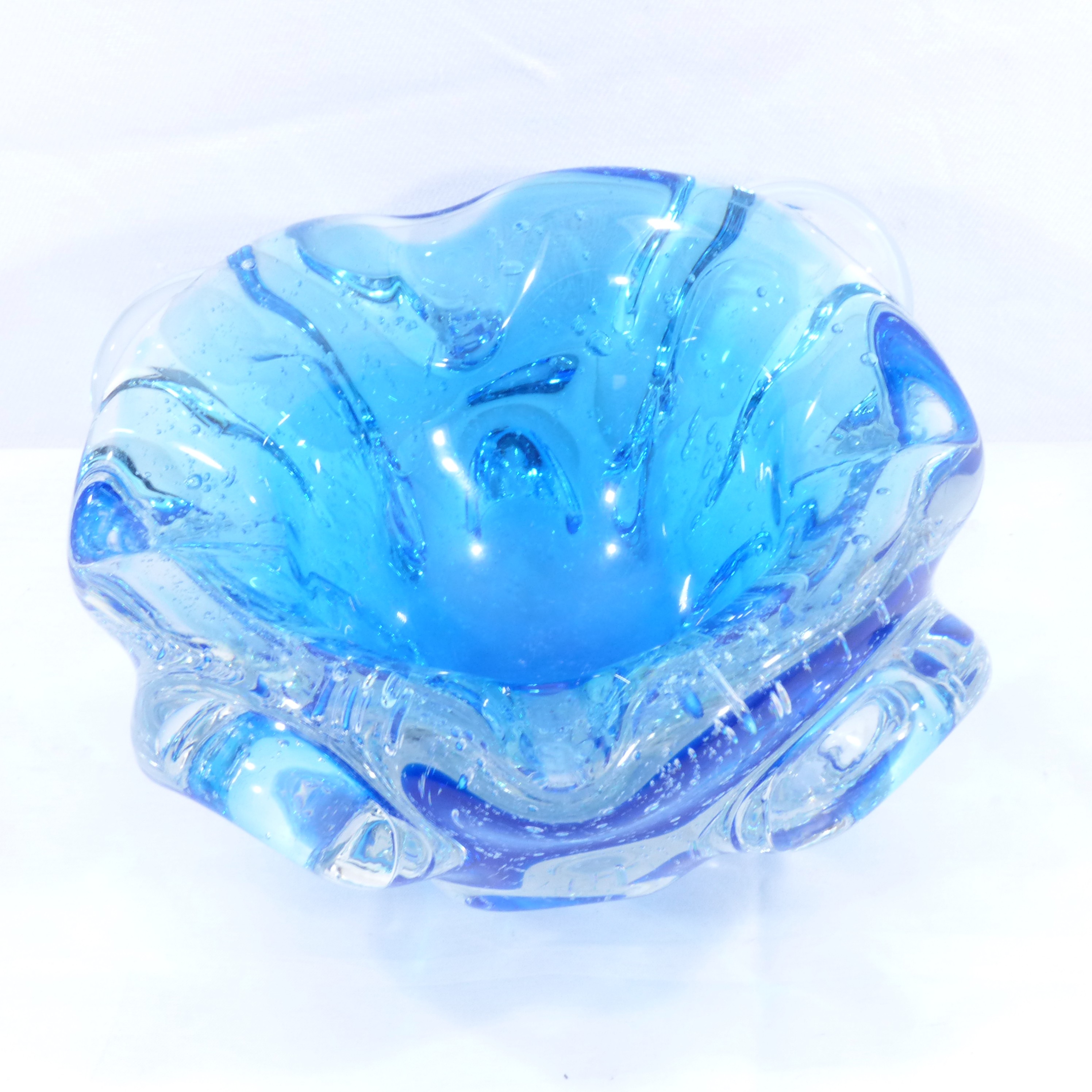 Coupe bullicante / Vide-poches en verre bleu turquoise - Dans le goût de Murano Bon état - Vue 3 - 