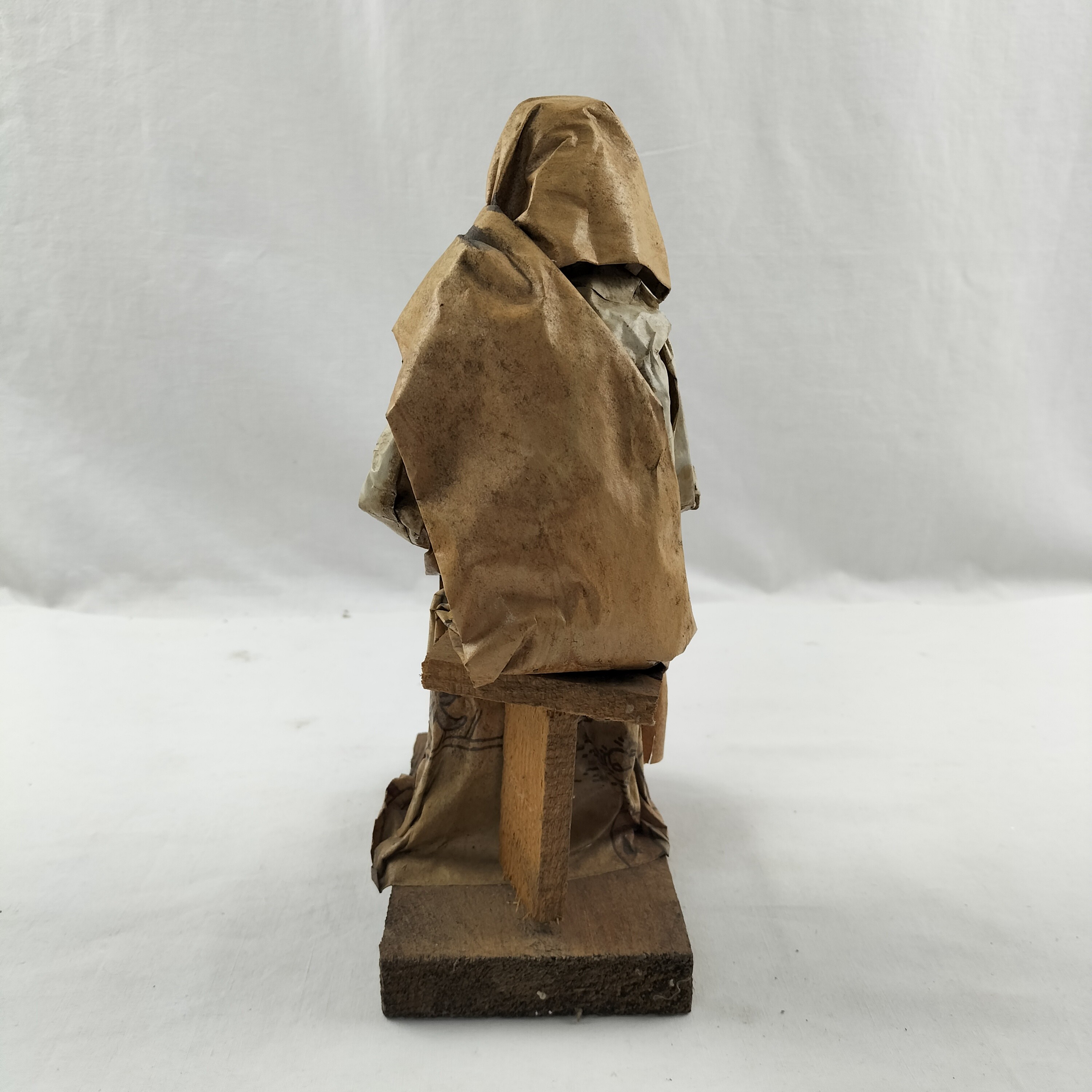 Figurine vintage art mexicain vieille femme en papier mâché - Photo 3