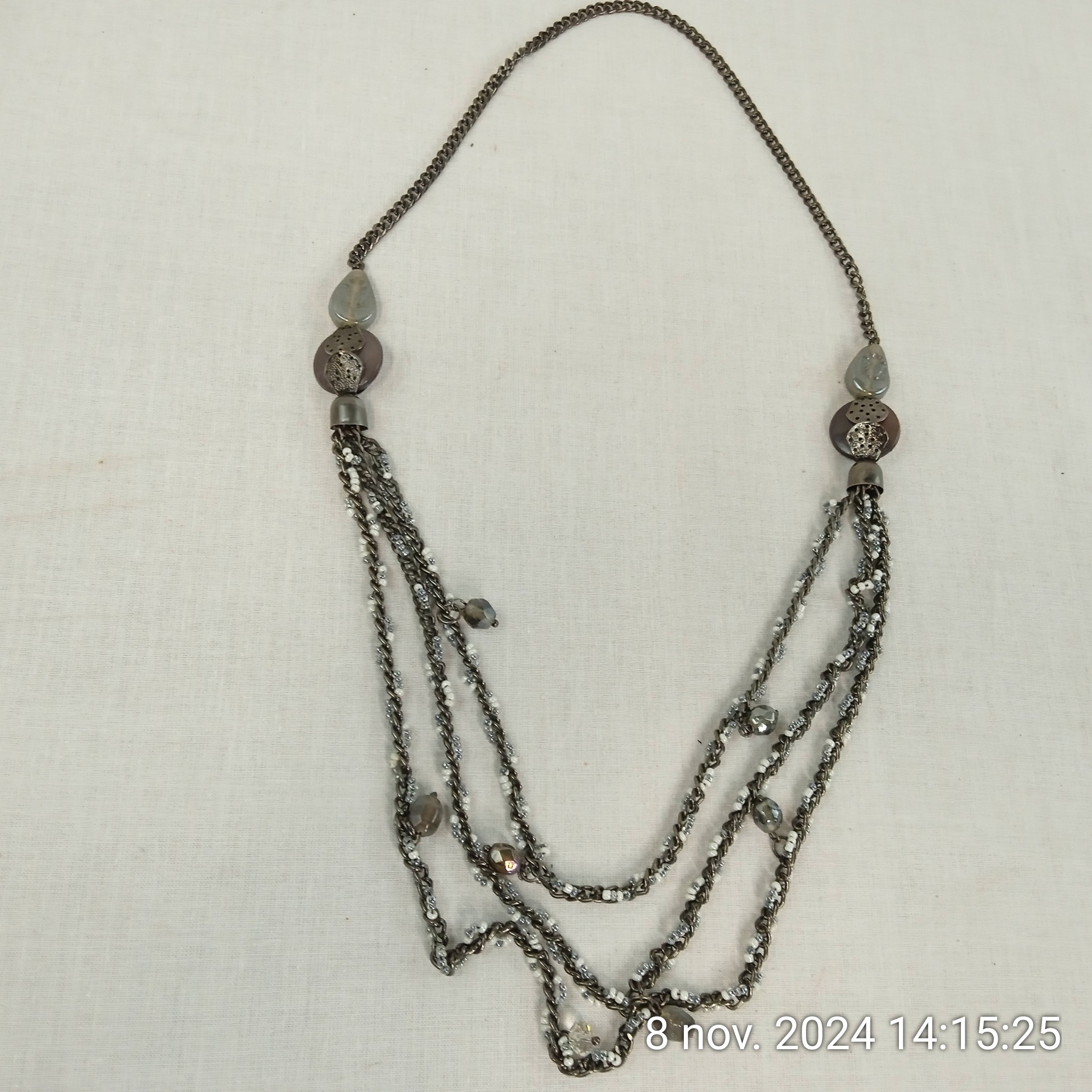 Lot de 2 colliers multi rangs et perles Améthyste chaine en acier inoxydable Très bon état - Vue 4 - 