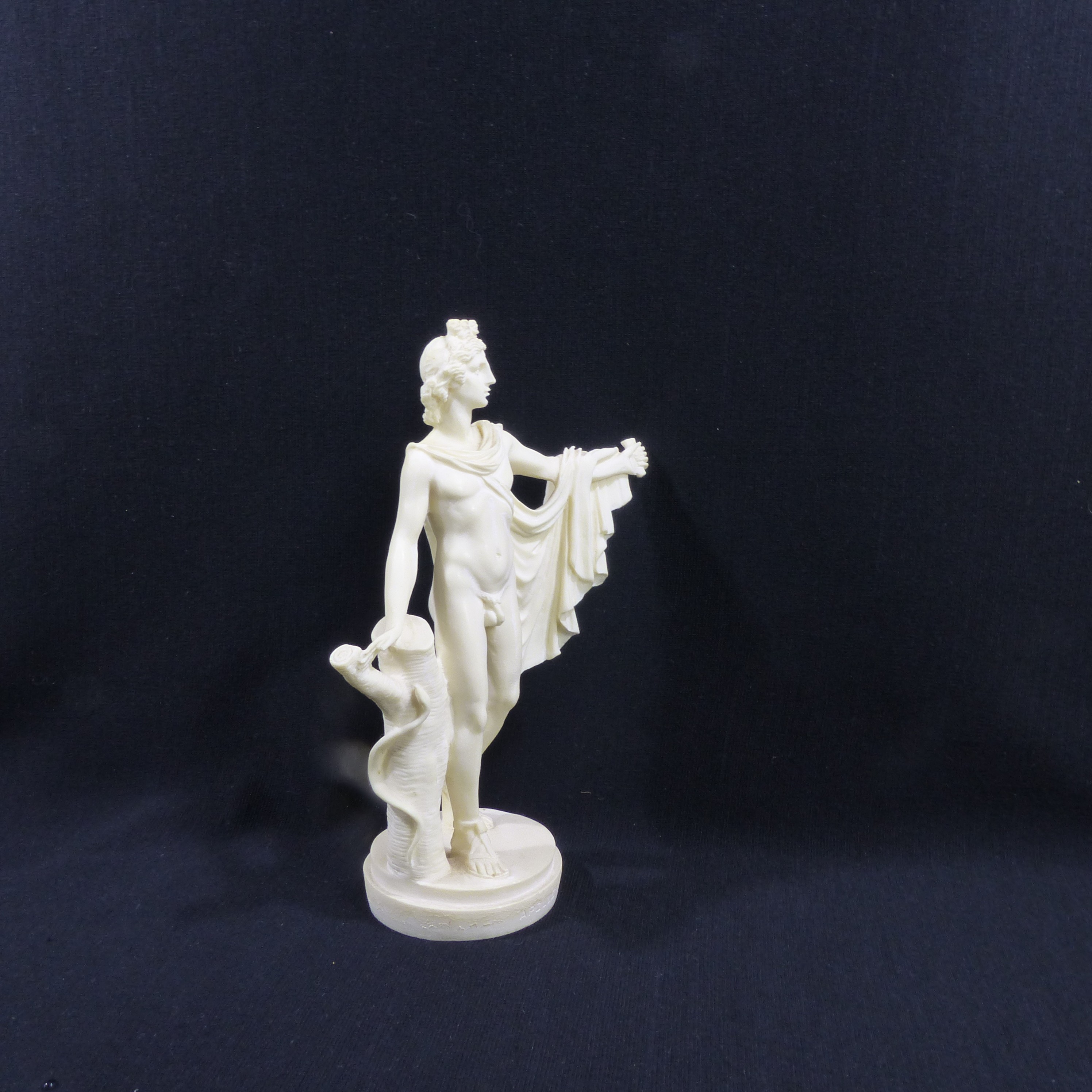 Statuette 