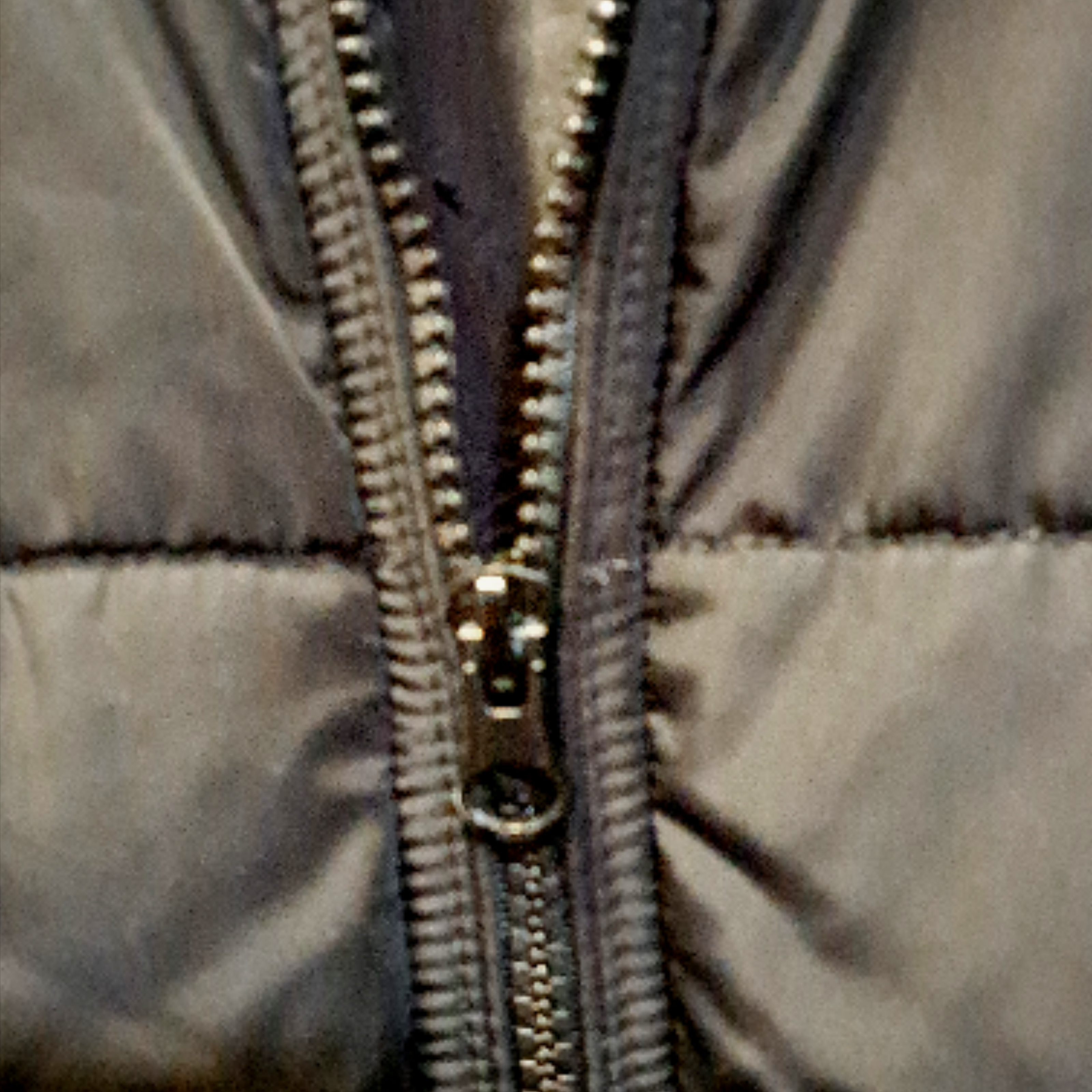MANTEAU 3/4 Noir de femme style "Doudoune" Très bon état - Vue 5 - 