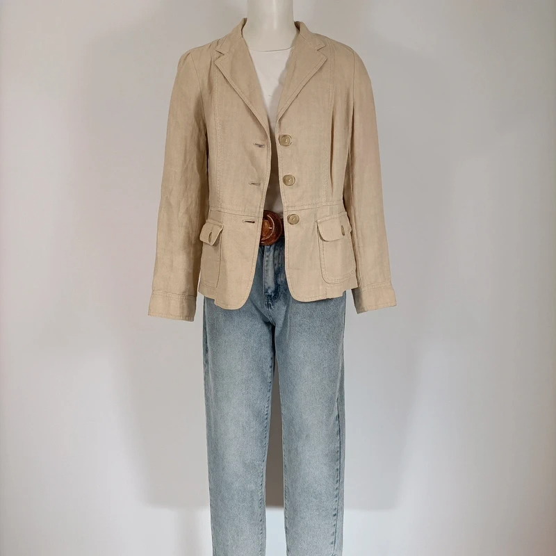 Blazer beige en lin Weekend Max Mara coupe cintrée élégante boutons nacrés taille 40 Très bon état - Vue 6 - 