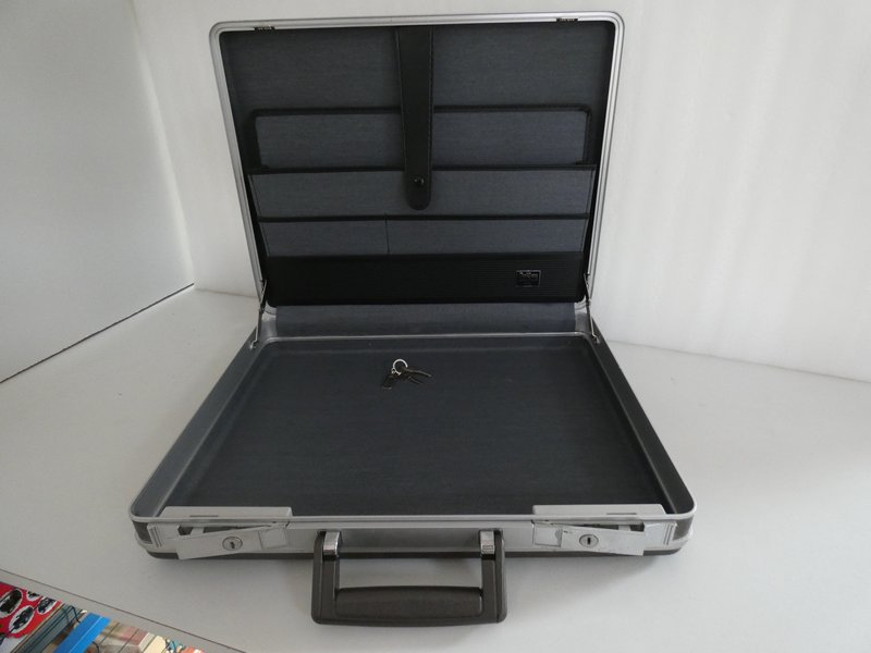 Attache-case Delsey - Bon état - Photo 2