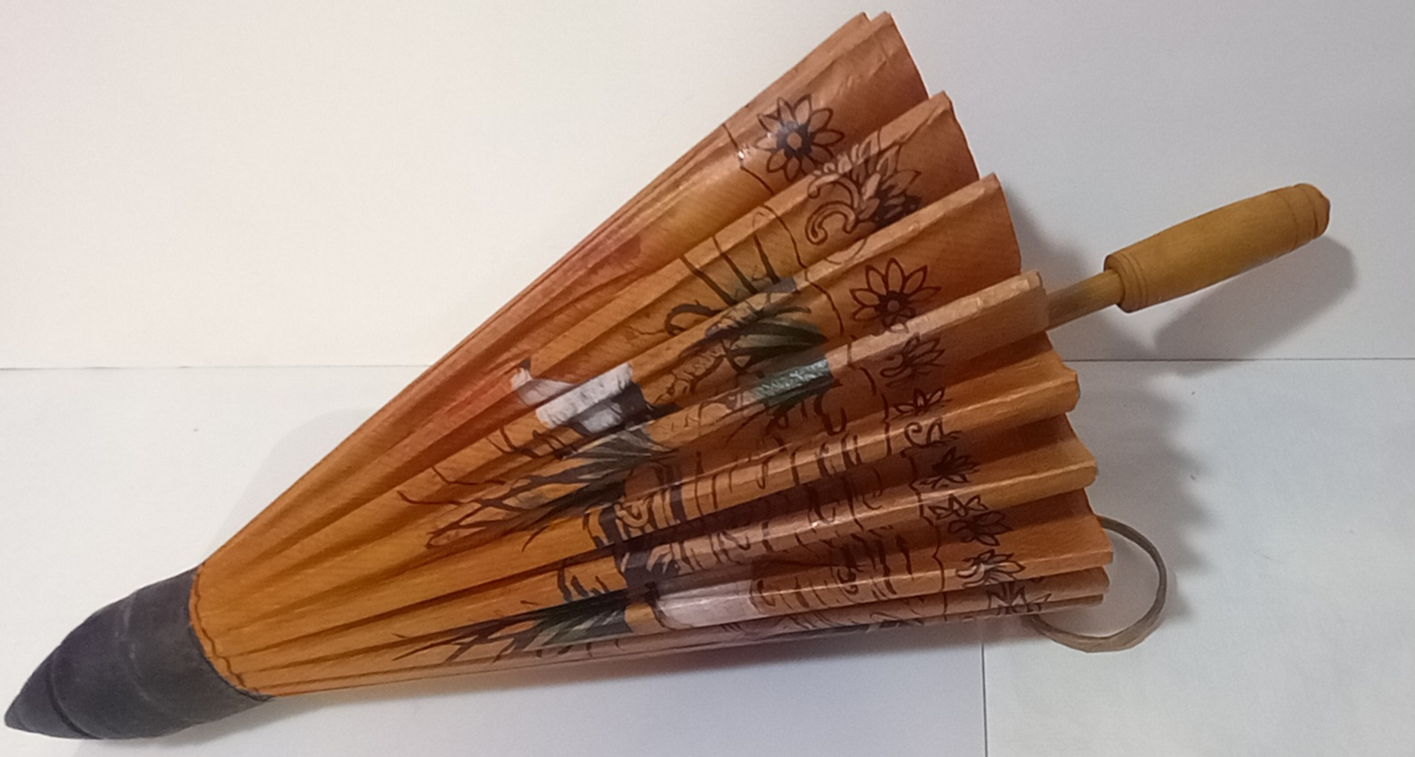 Magnifique ombrelle en papier de riz - Très bon état - Photo 5