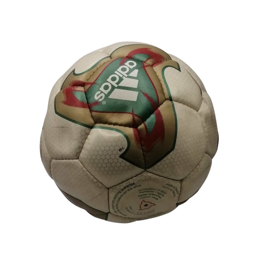 Ballon de Match Officiel Fevernova Football Adidas FIFA Coupe du Monde 2002 Bon état - Vue 5 - 