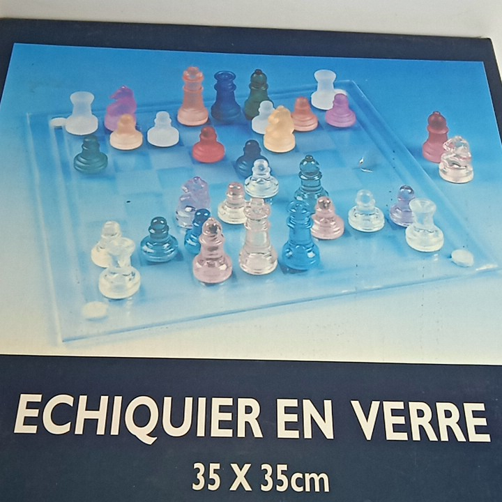 Échiquier en verre Très bon état - Vue 7 - 