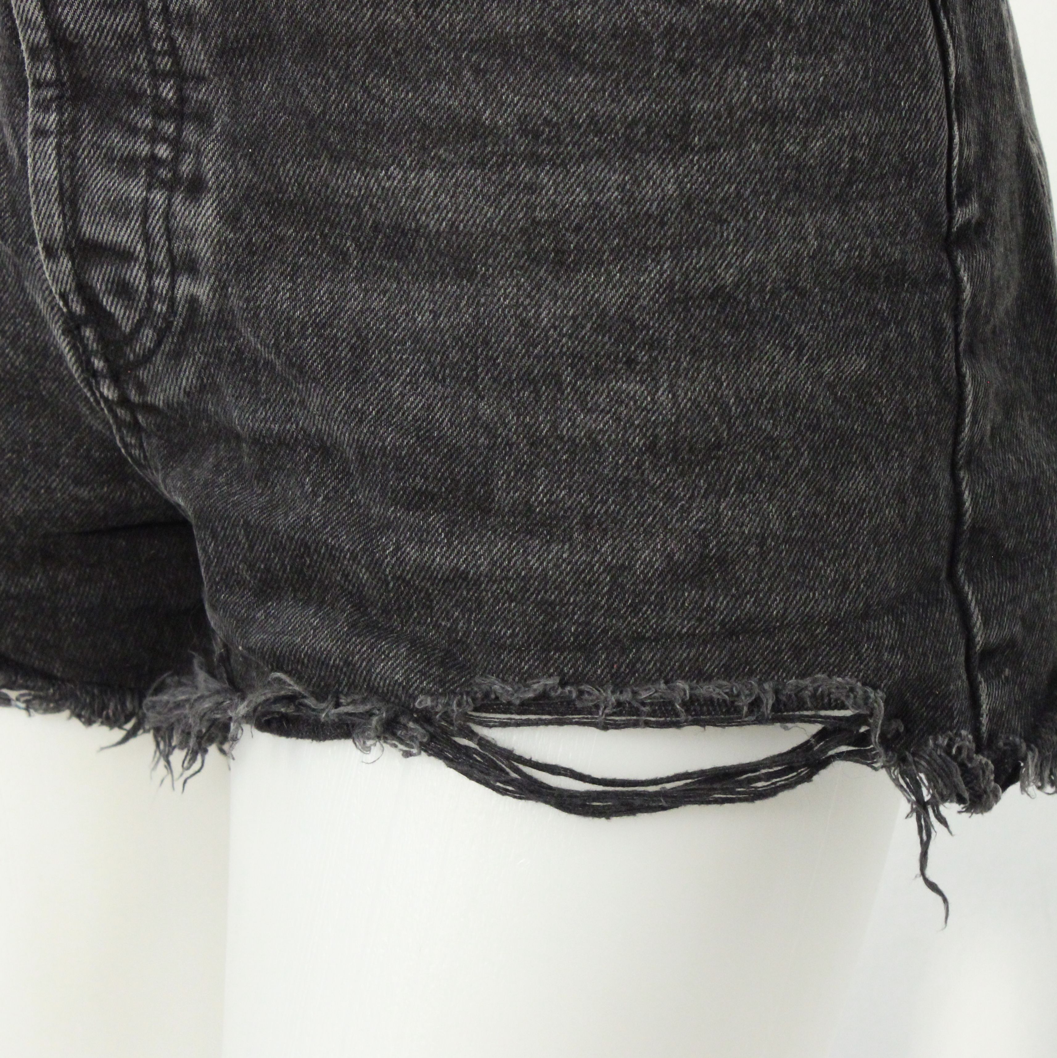 Short Femme en Jean Noir ZARA Taille 38 - Photo 3