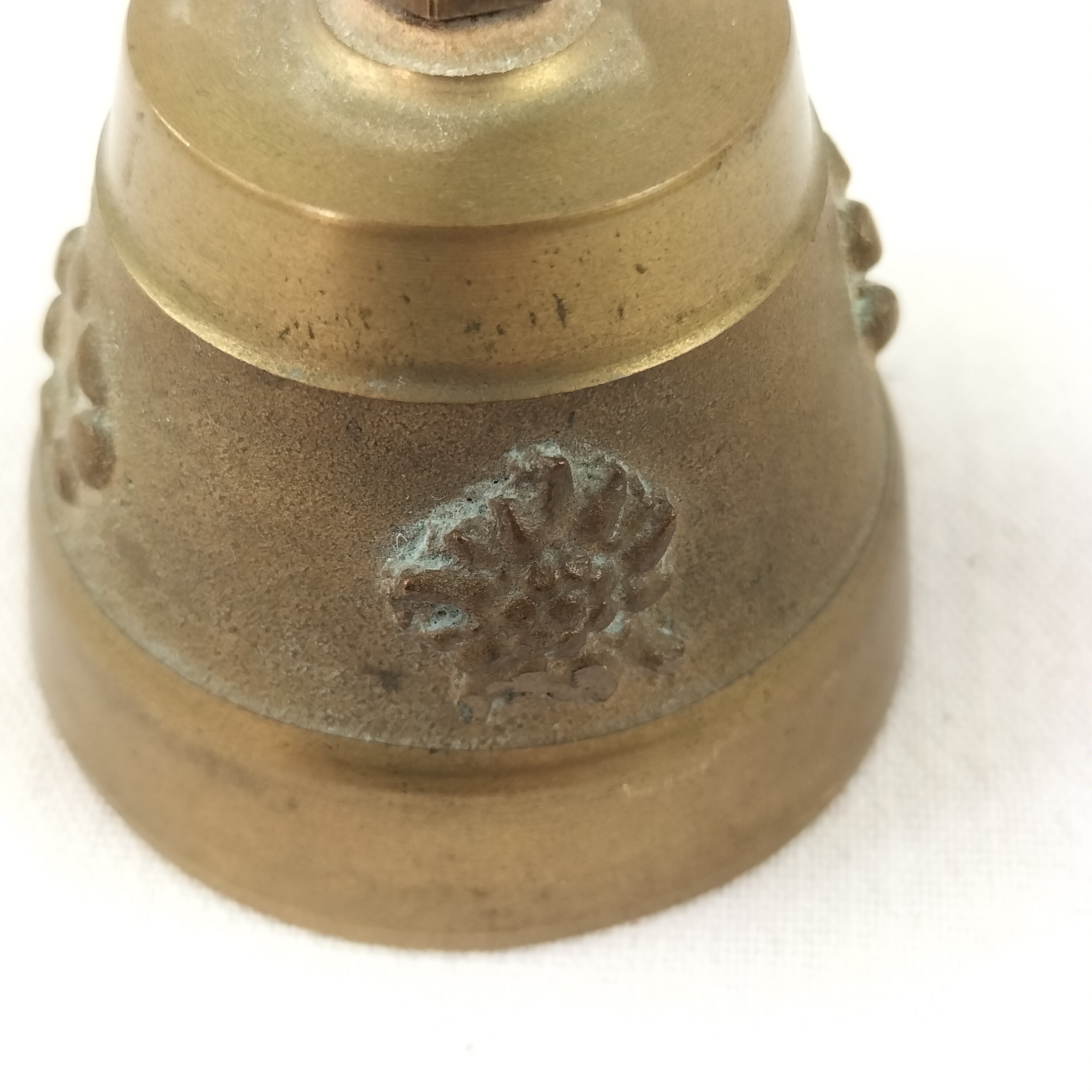 Cloche en laiton – Souvenir AUVERGNE - Photo 5