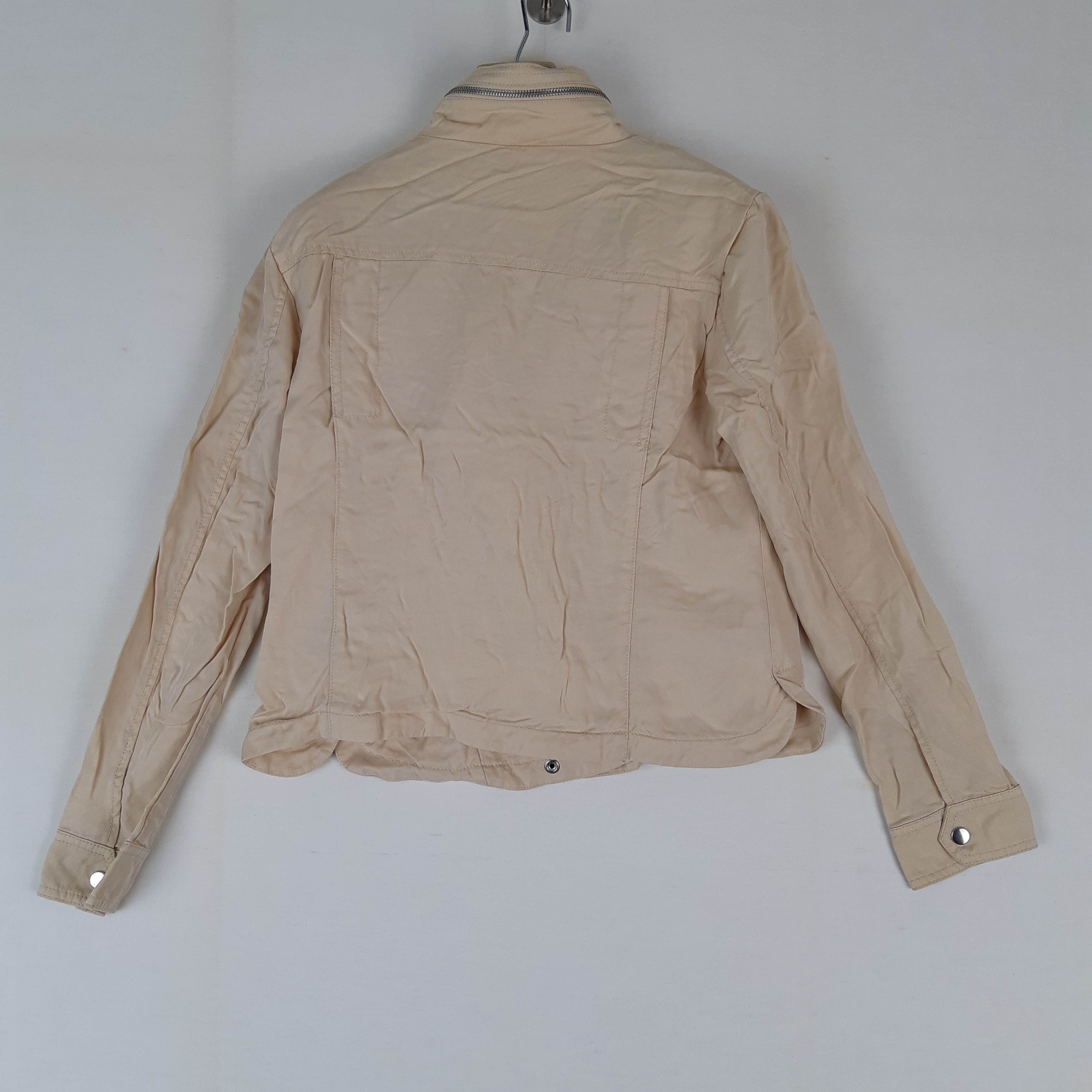 Esprit - Veste beige clair lyocell - Taille 36 mesures Carrure= 41 Poitrine= 44 Longueur= 53 Bon état - Vue 5 - 