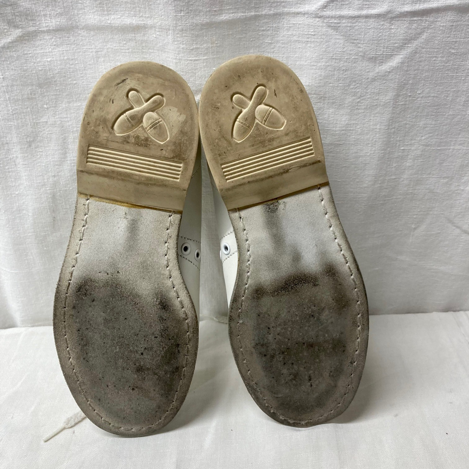 Voir photo 6 de Boule de bowling columbia 300 et chaussures Boule de bowling columbia 300 et chaussures Très bon état - Vue 6 -