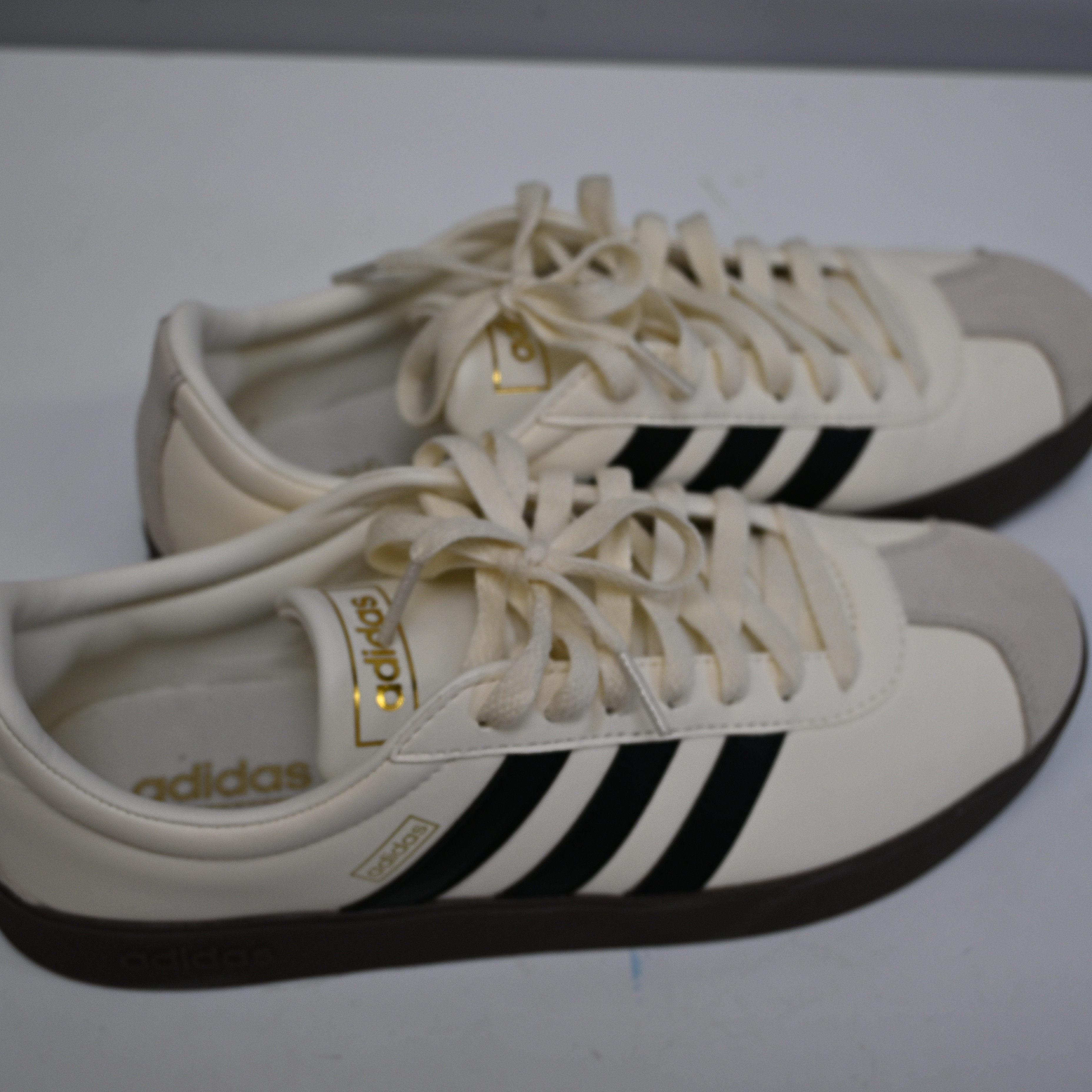 Chaussures Adidas taille 40 Très bon état - Vue 2 - 