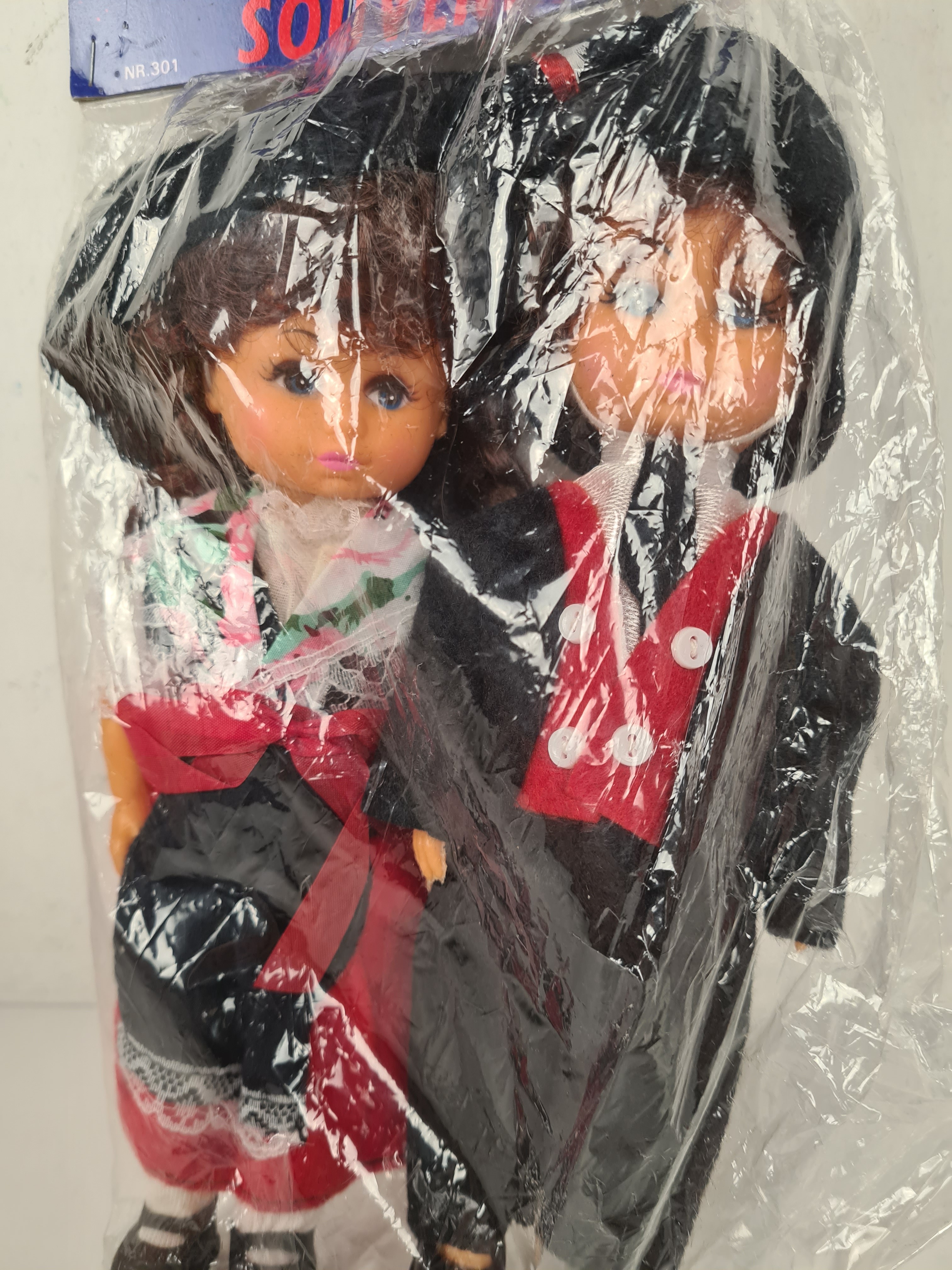 Voir photo 4 de Poupée ancien - Poupée couple Alsacienne - 22 cm Poupée ancien - Poupée couple Alsacienne - 22 cm Comme neuf - Vue 4 -