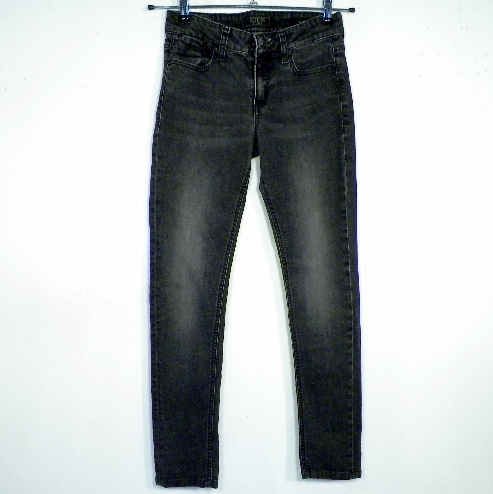 Jean's Femme Gris GUESS Taille Estimée 36.  -  reconditionné disponible sur Label Emmaüs