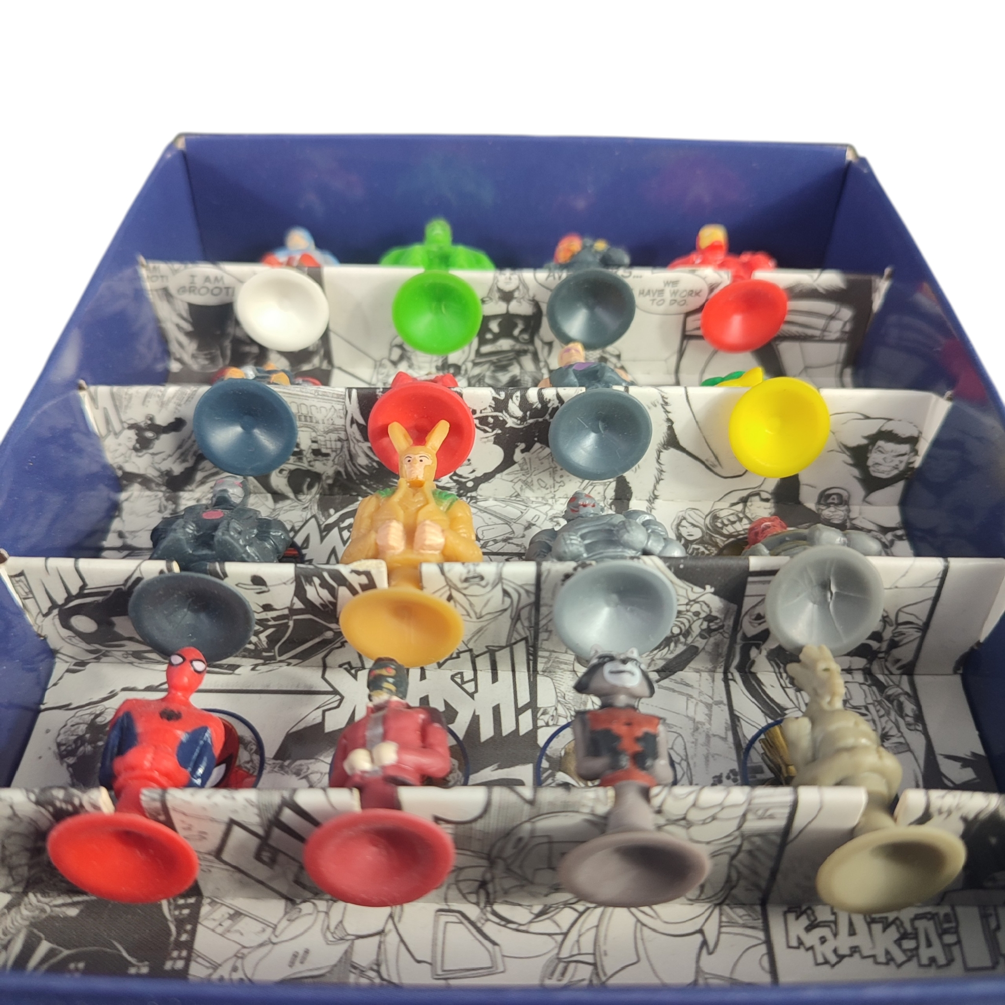 Voir photo 8 de Petites figurines collection avec carnet de rangement - MARVEL Super-Héros Mania - Carrefour 2016 - Complet Petites figurines collection avec carnet de rangement - MARVEL Super-Héros Mania - Carrefour 2016 - Complet Bon état - Vue 8 -
