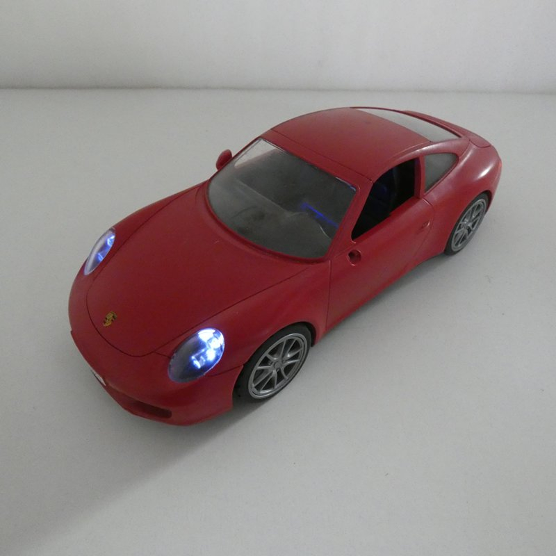 Voir photo 6 de Lot 2 voitures miniatures Playmobil Porsche L = 26 cm Lot 2 voitures miniatures Playmobil Porsche L = 26 cm État correct - Vue 6 -