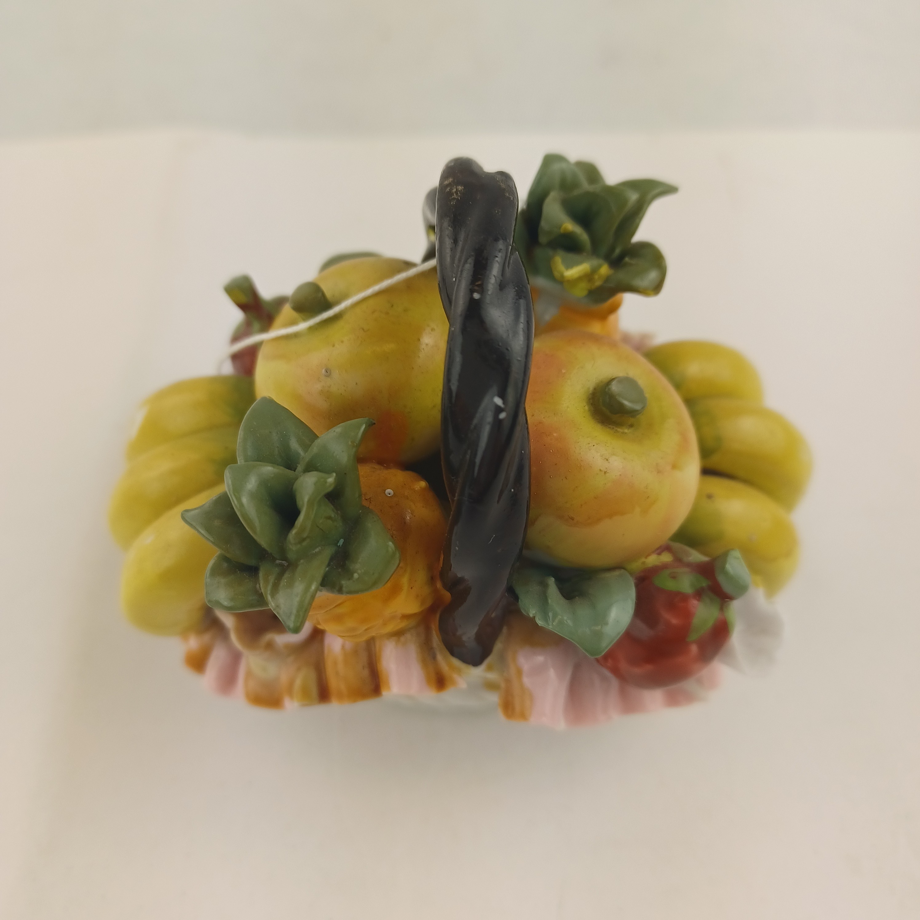 Capodimonte miniature, panier à fruits de 8cm Très bon état - Vue 2 - 