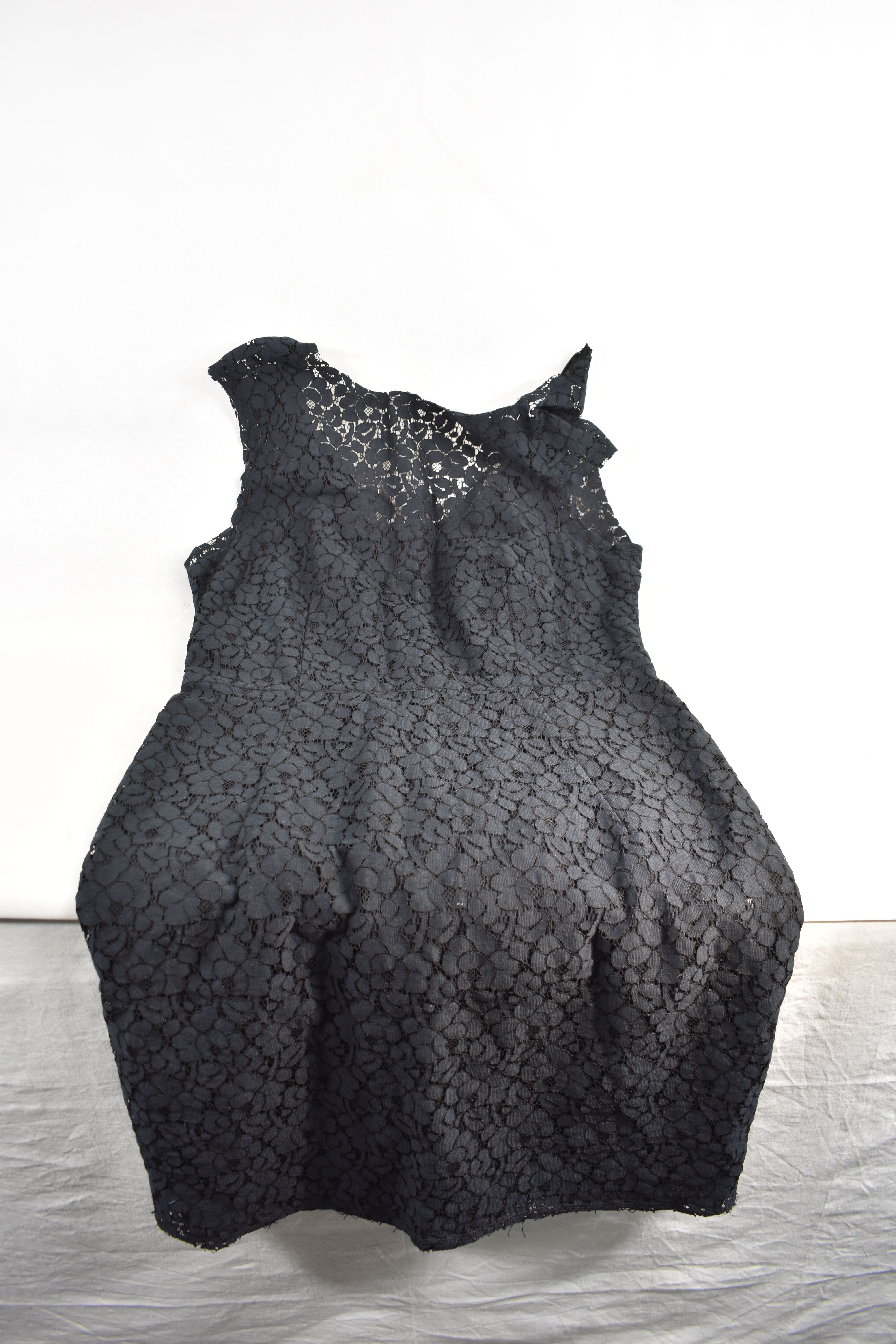 Voir photo 5 de Robe chemisier signée Tara Jarmon, taille 42 (lavable machine ) en acétate et modal. Robe chemisier signée Tara Jarmon, taille 42 (lavable machine ) en acétate et modal. Bon état - Vue 5 -