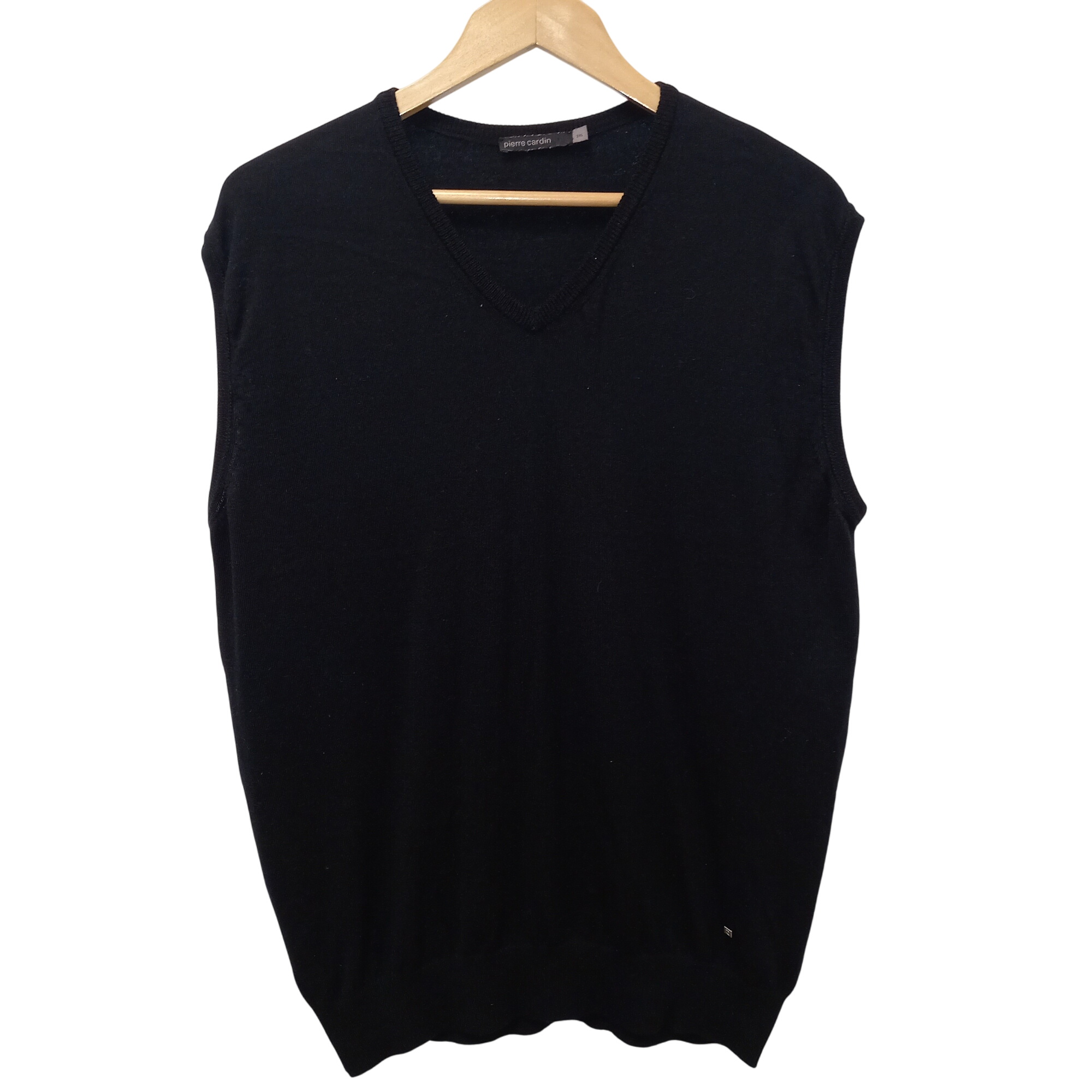 Acheter Pull sans manches homme "Pierre Cardin" Bon état - 20,00 € Pull sans manches homme "Pierre Cardin" Bon état - reconditionné disponible sur Label Emmaüs