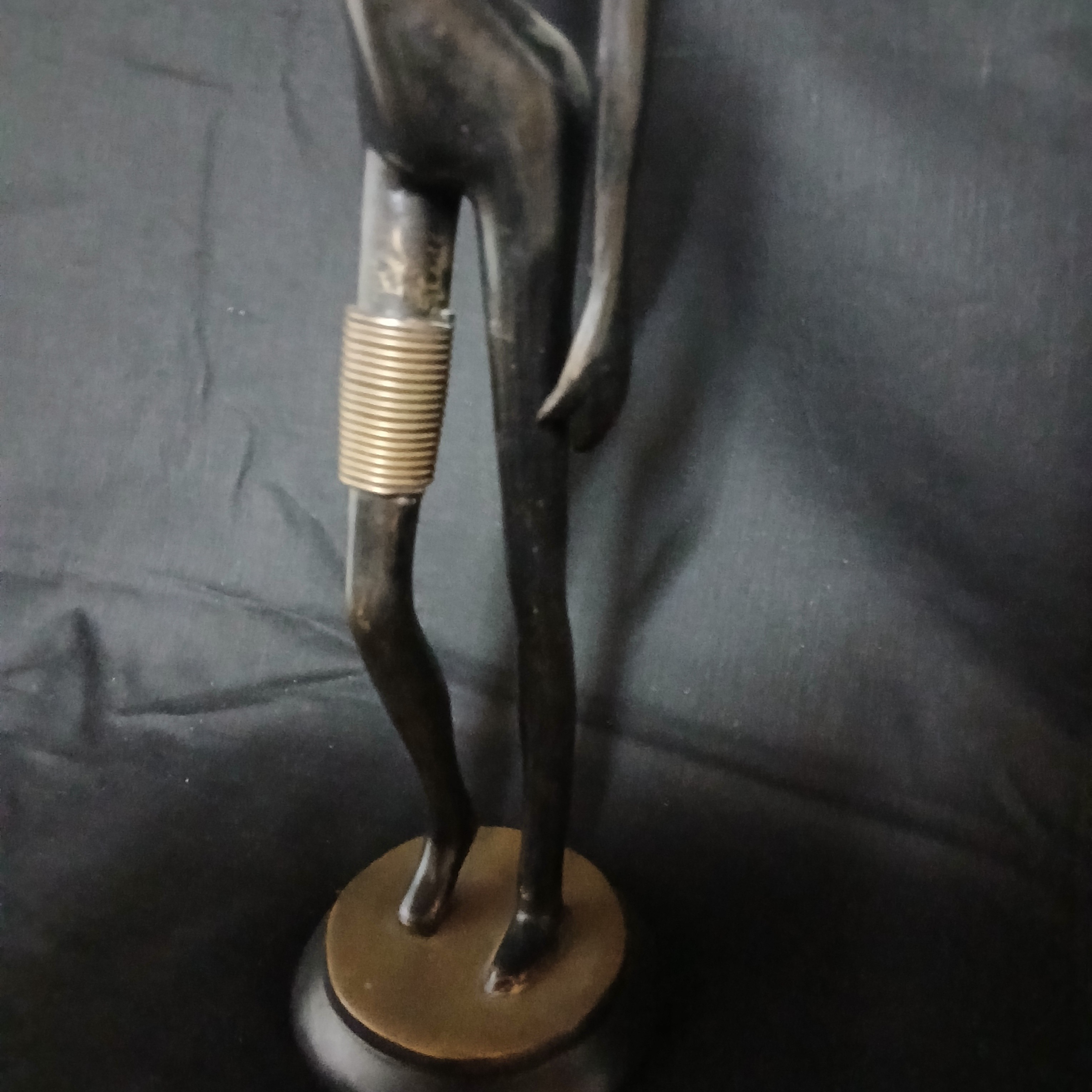 Belle statue porteuse d eau africaine en bronze - Photo 6
