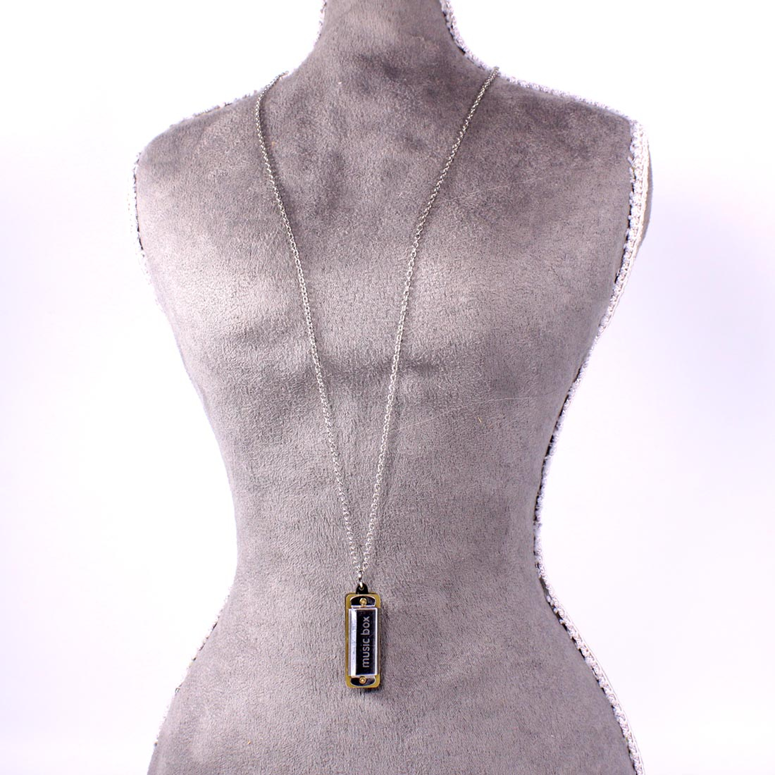 Collier à l'harmonica Bon état - Vue 2 - 