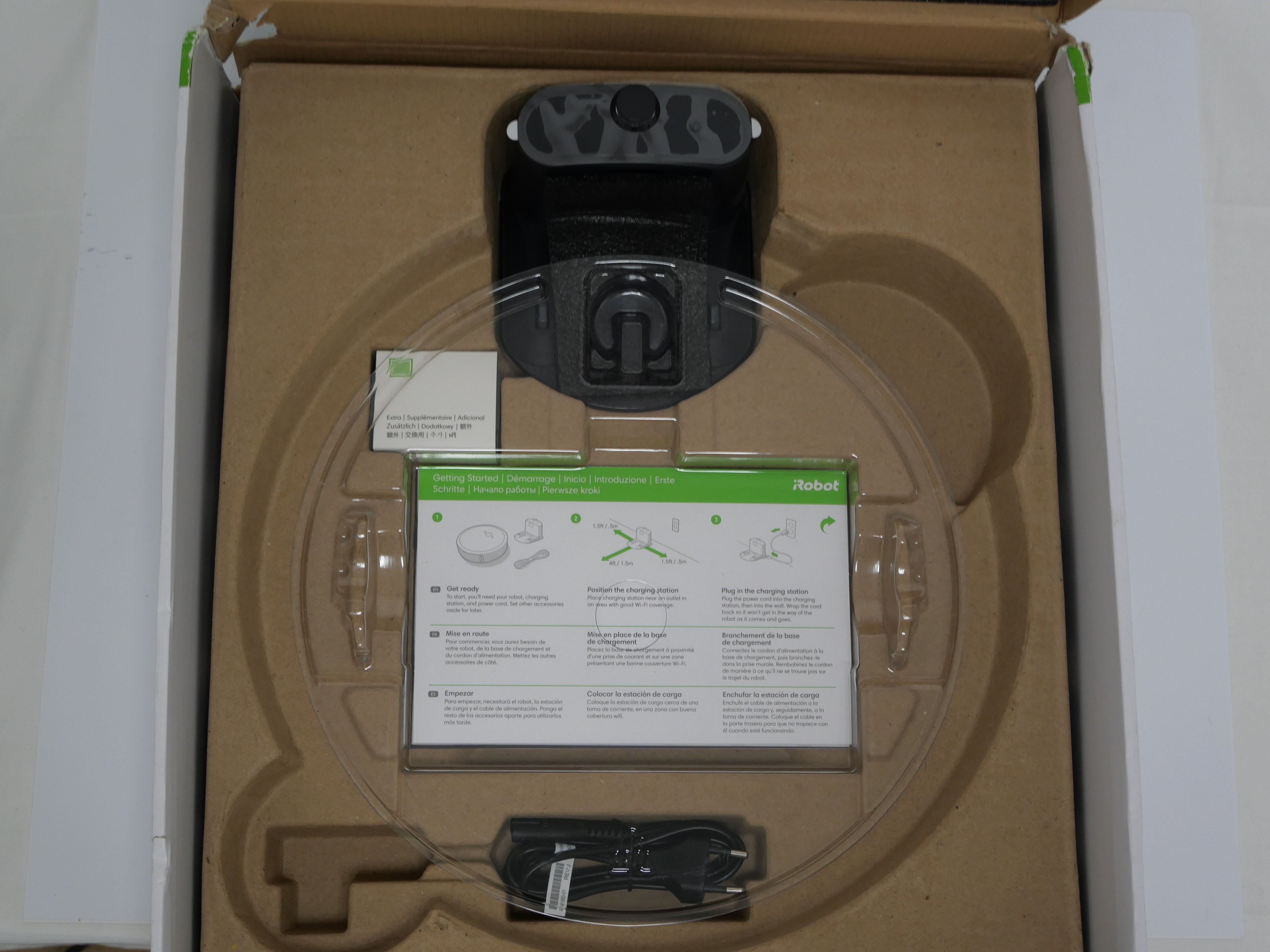 Voir photo 9 de Aspirateur iRobot Roomba i3 Aspirateur iRobot Roomba i3 Comme neuf - Vue 9 -
